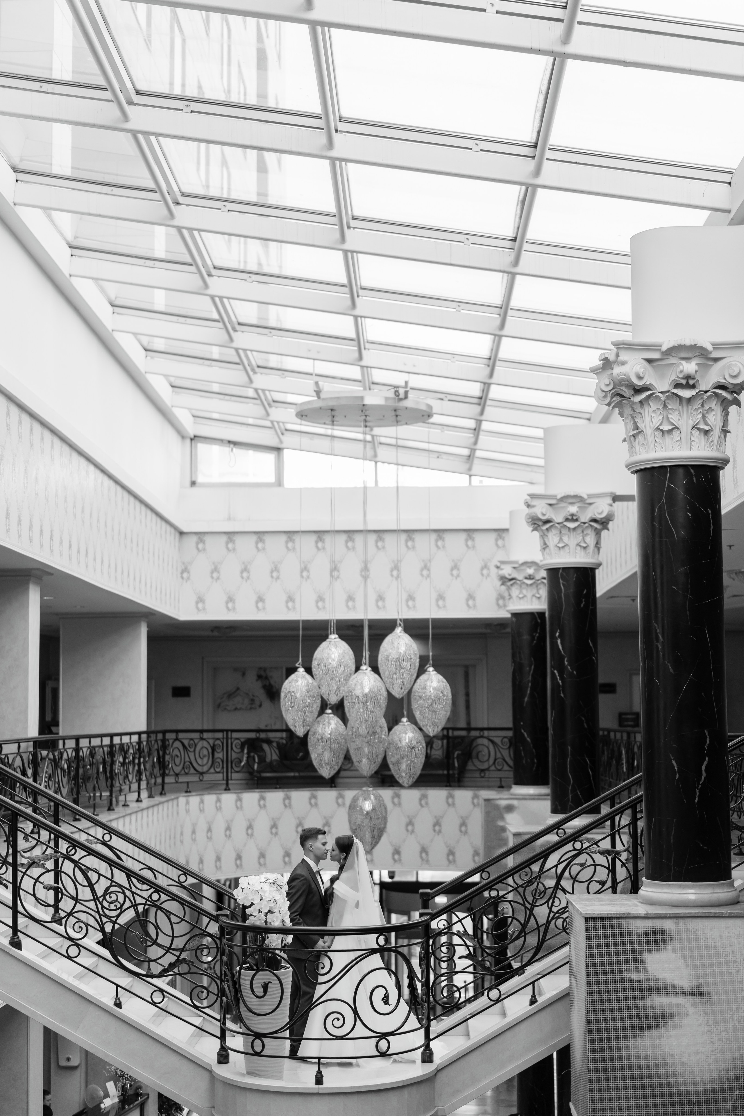 Свадебная фотосессия в Москве. Фотосъёмка в усадьбе Царицыно. Свадебный фотограф Вера Климова