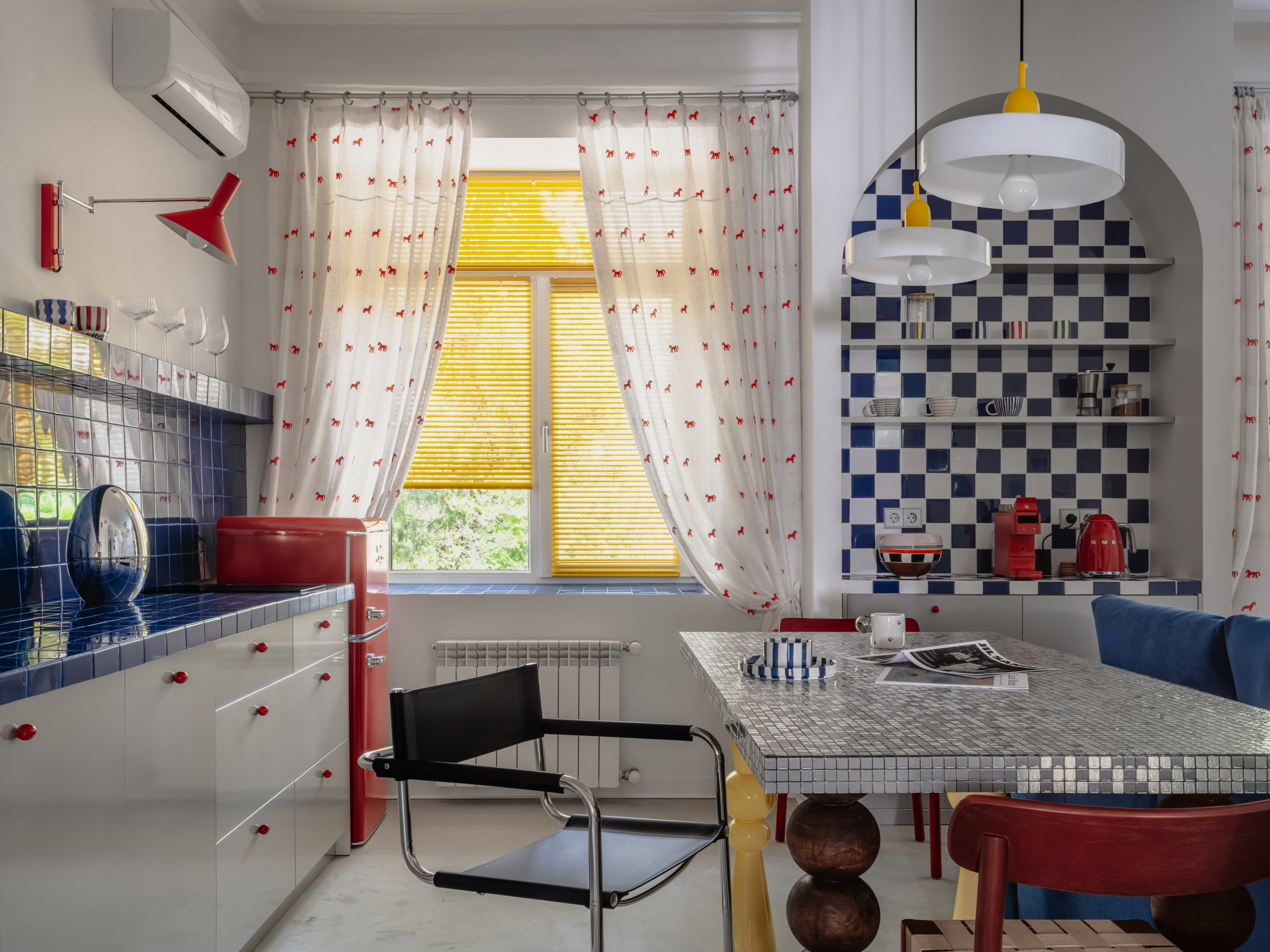 Зарина Низамудинова — Алматинская сталинка. Roman Yakunin — interior photographer in Almaty, Kazakhstan
