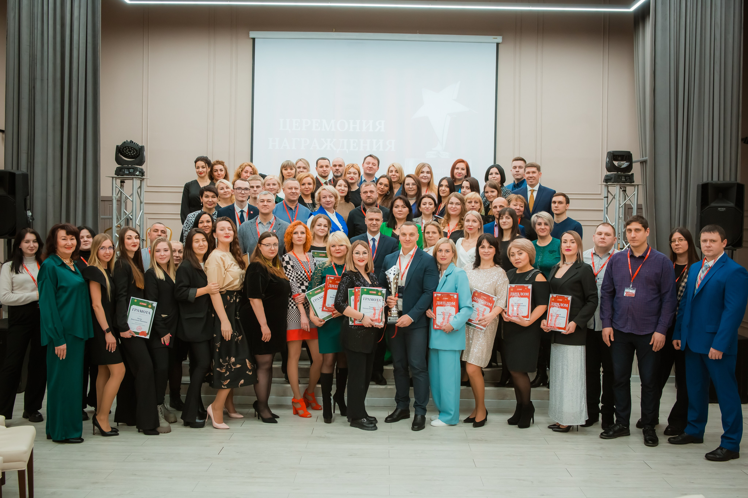 Этажи — подведение итогов 2023. Репортажный фотограф Василий Сазонов в Нижневартовске