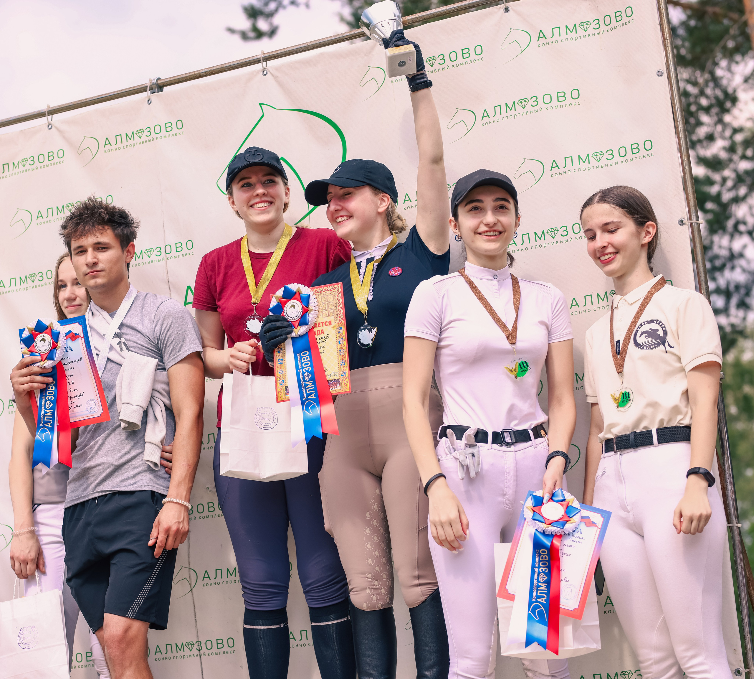 Соревнования по конному спорту. Фотограф репортажей и стритфотосессий в Москве Людмила Смирнова