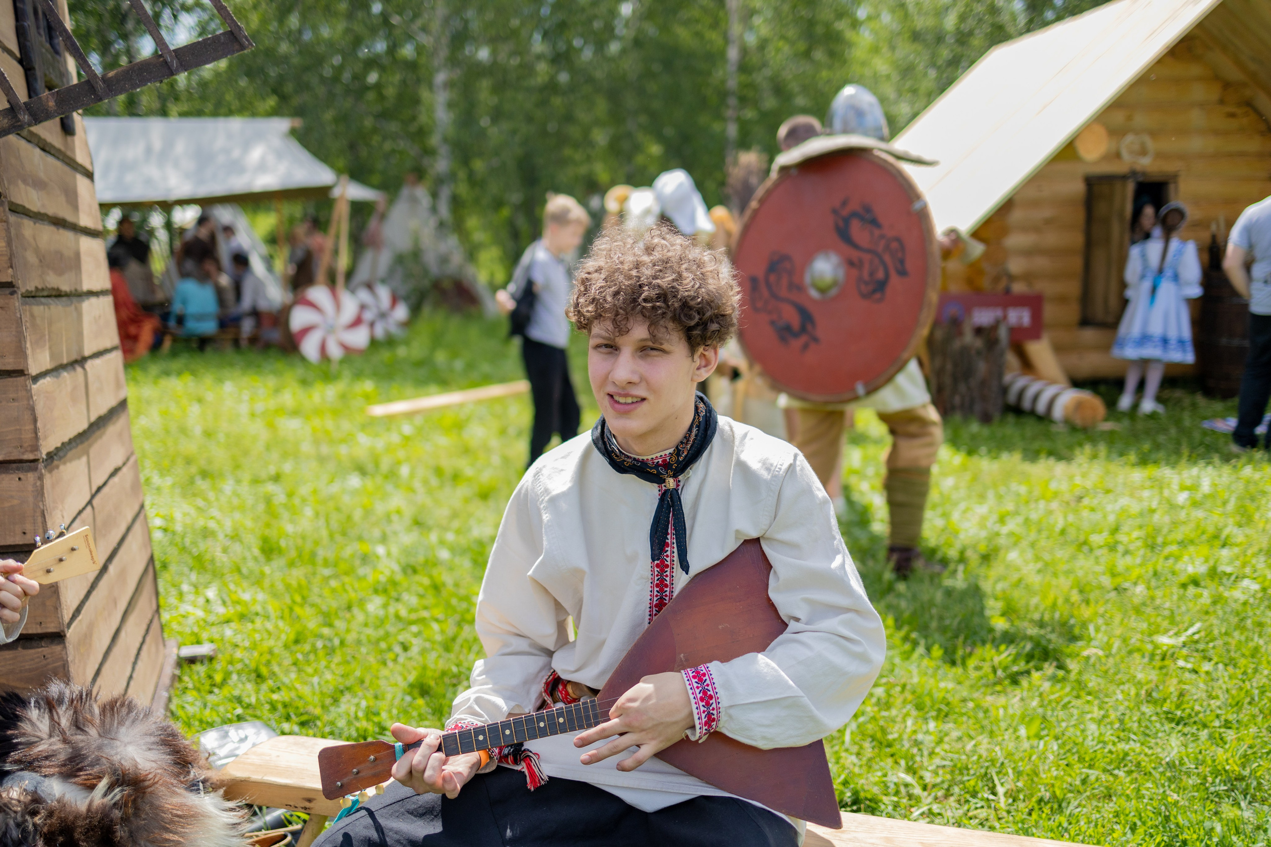 Земля Легенд: Солнце и медведь Фест. Репортажный, семейный и студийный фотограф в Москве Демин Алексей