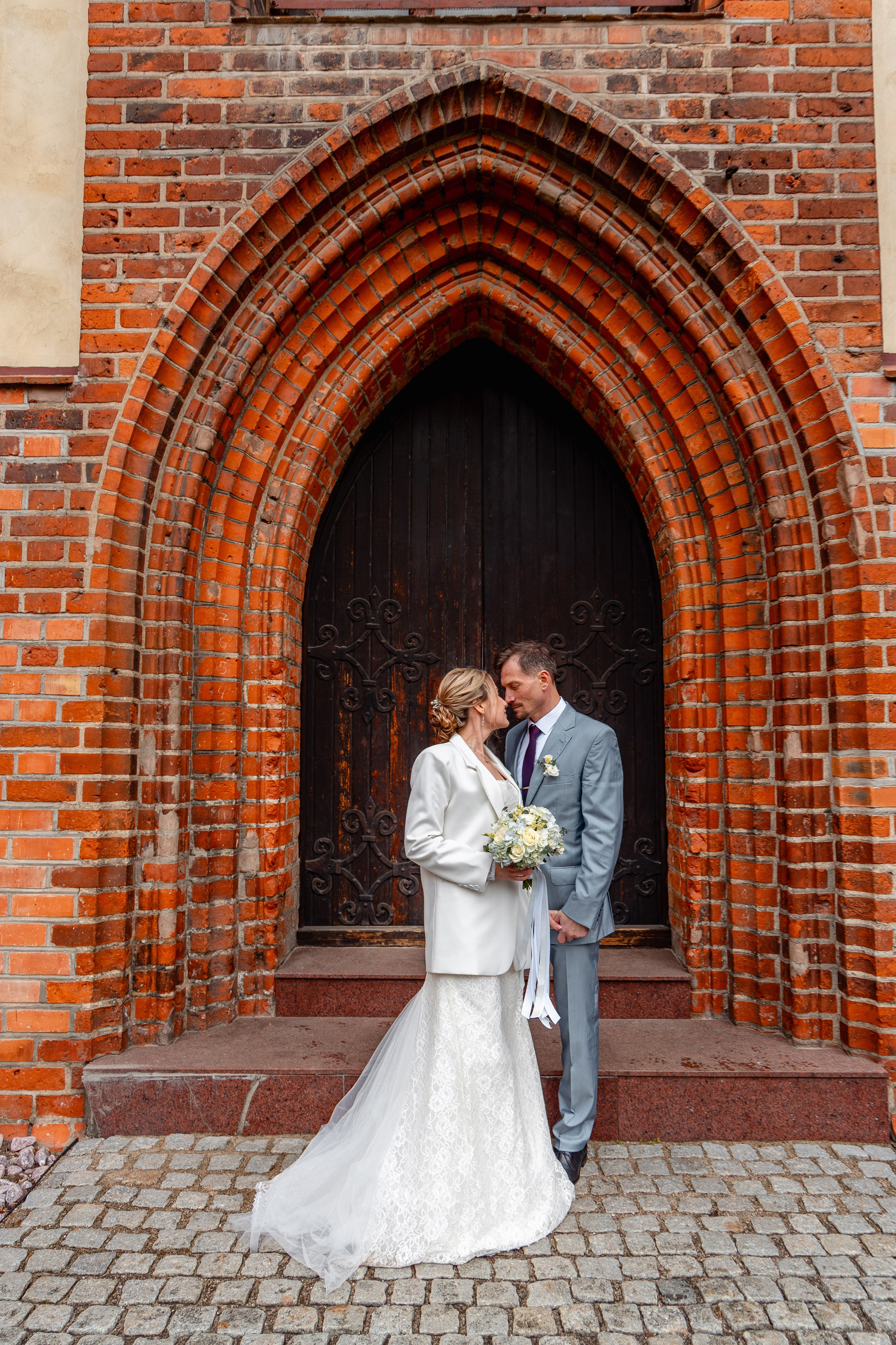 Ирина и Виталий | Остров Канта. Фотограф Елена Медок Калининград