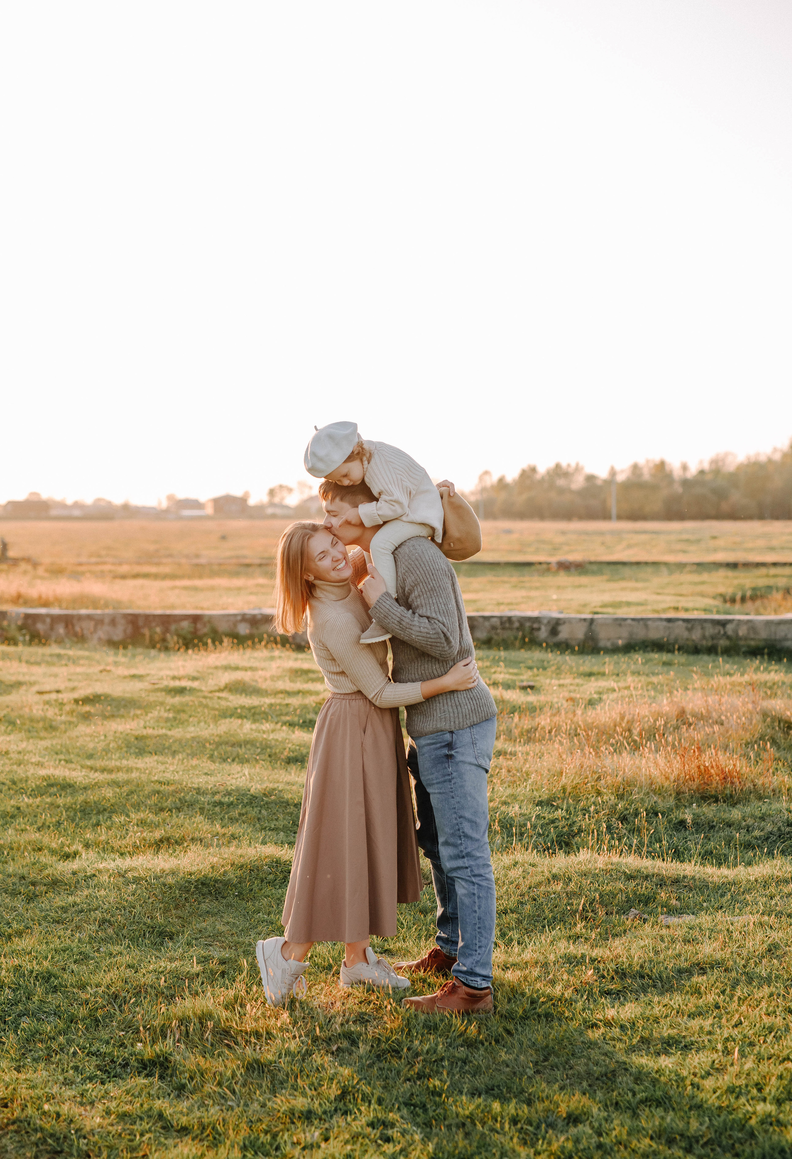 Теплый осенний вечер. Свадебный и семейный фотограф Сасина Элина г.Хабаровск