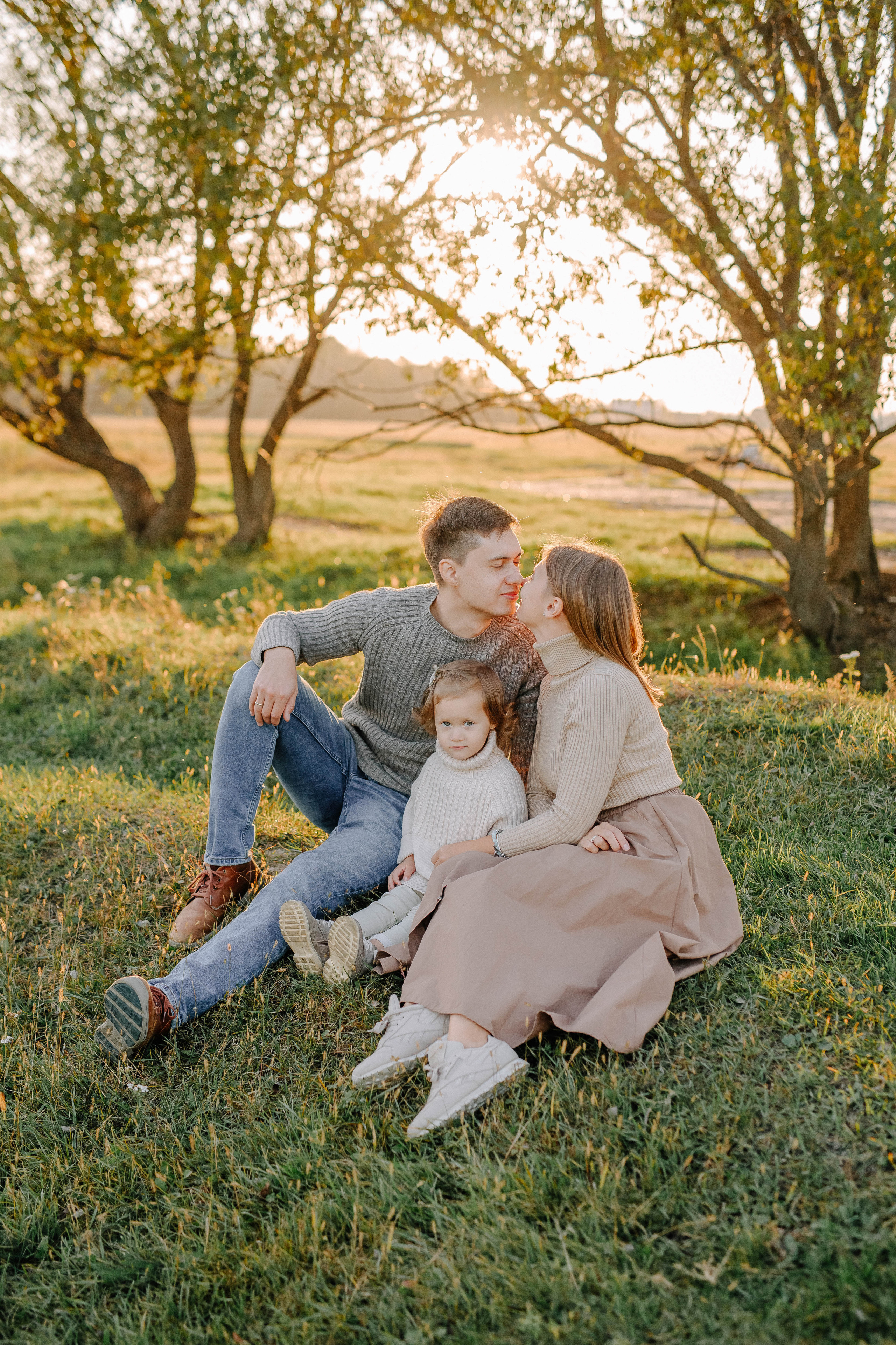 Теплый осенний вечер. Свадебный и семейный фотограф Сасина Элина г.Хабаровск