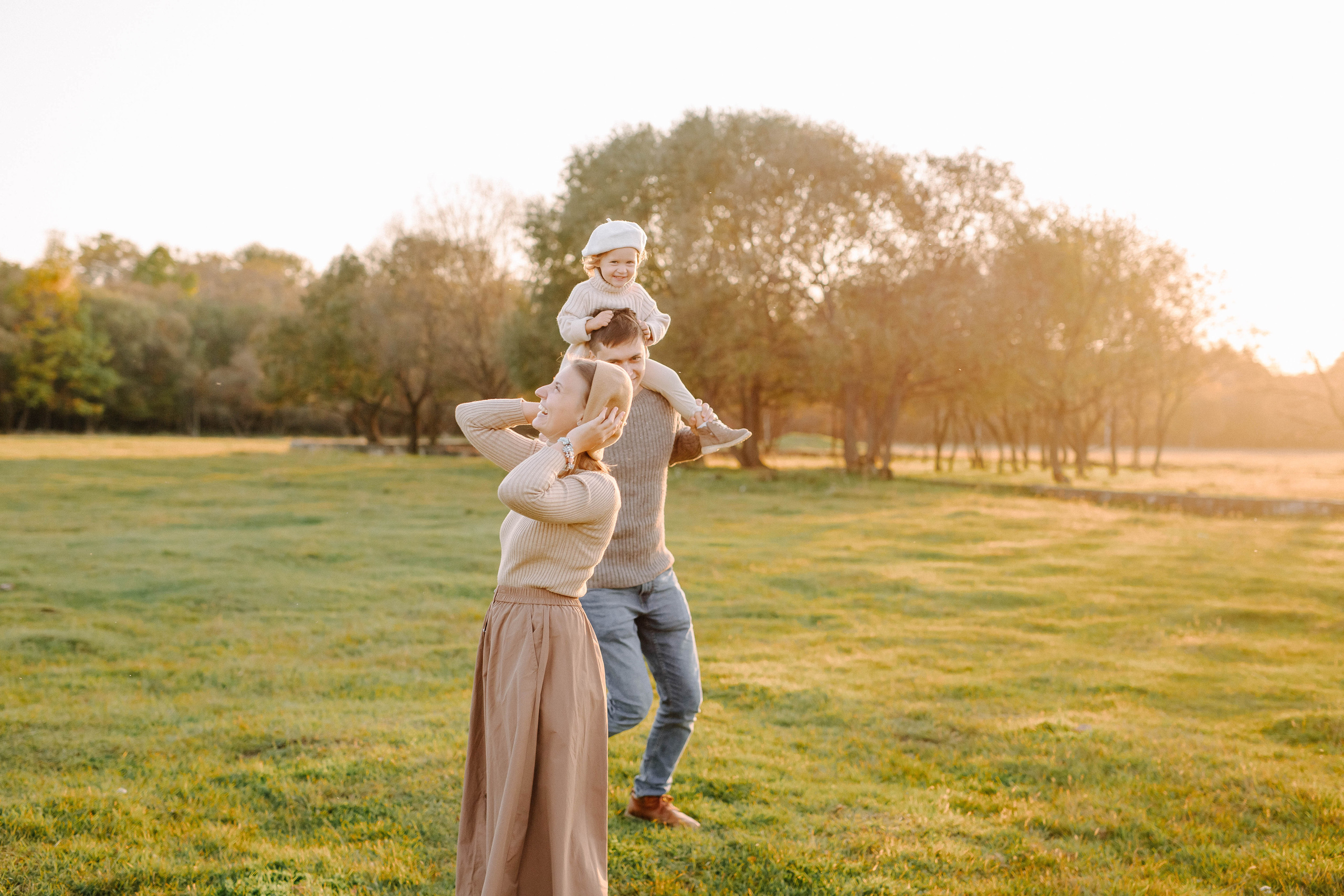 Теплый осенний вечер. Свадебный и семейный фотограф Сасина Элина г.Хабаровск