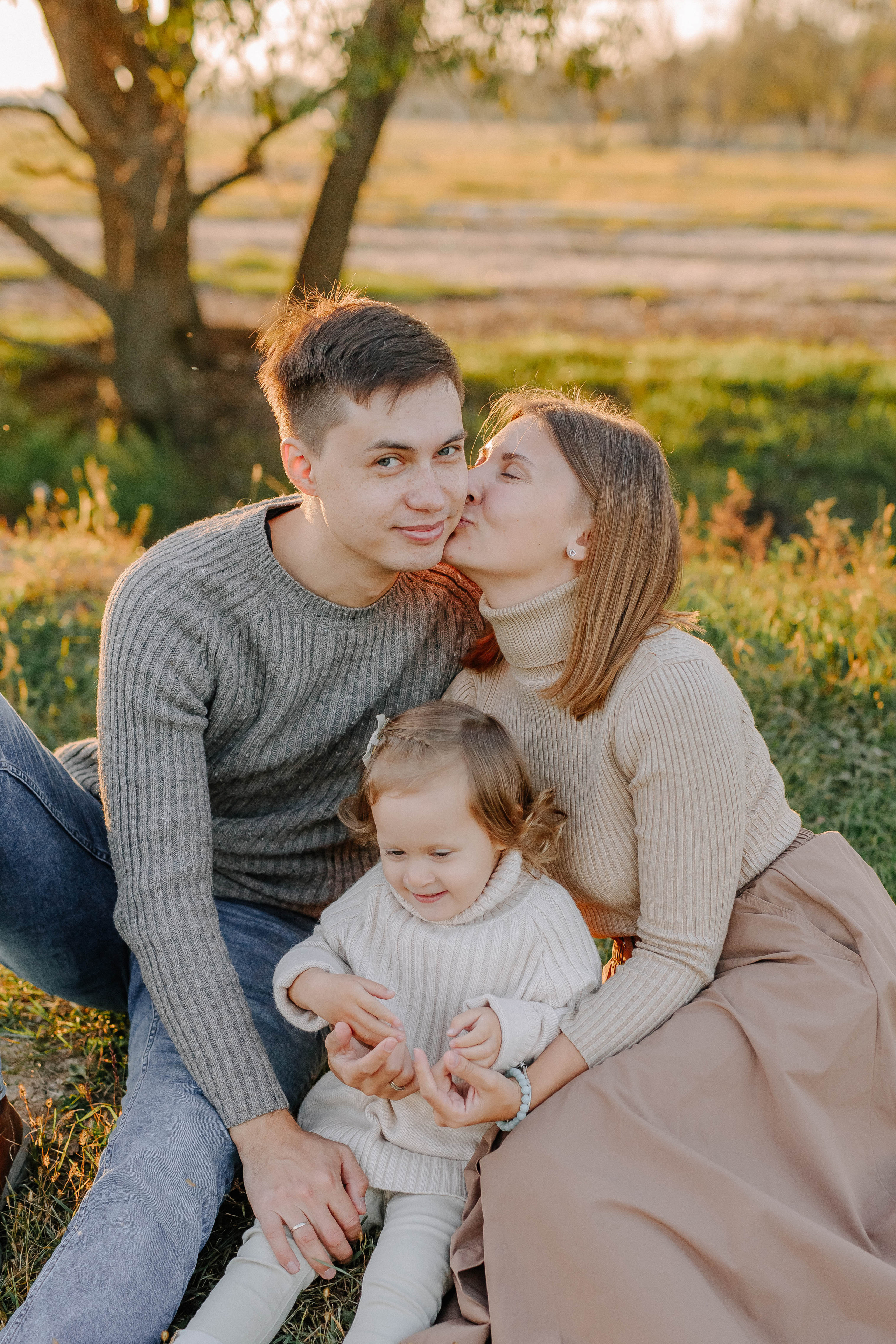 Теплый осенний вечер. Свадебный и семейный фотограф Сасина Элина г.Хабаровск