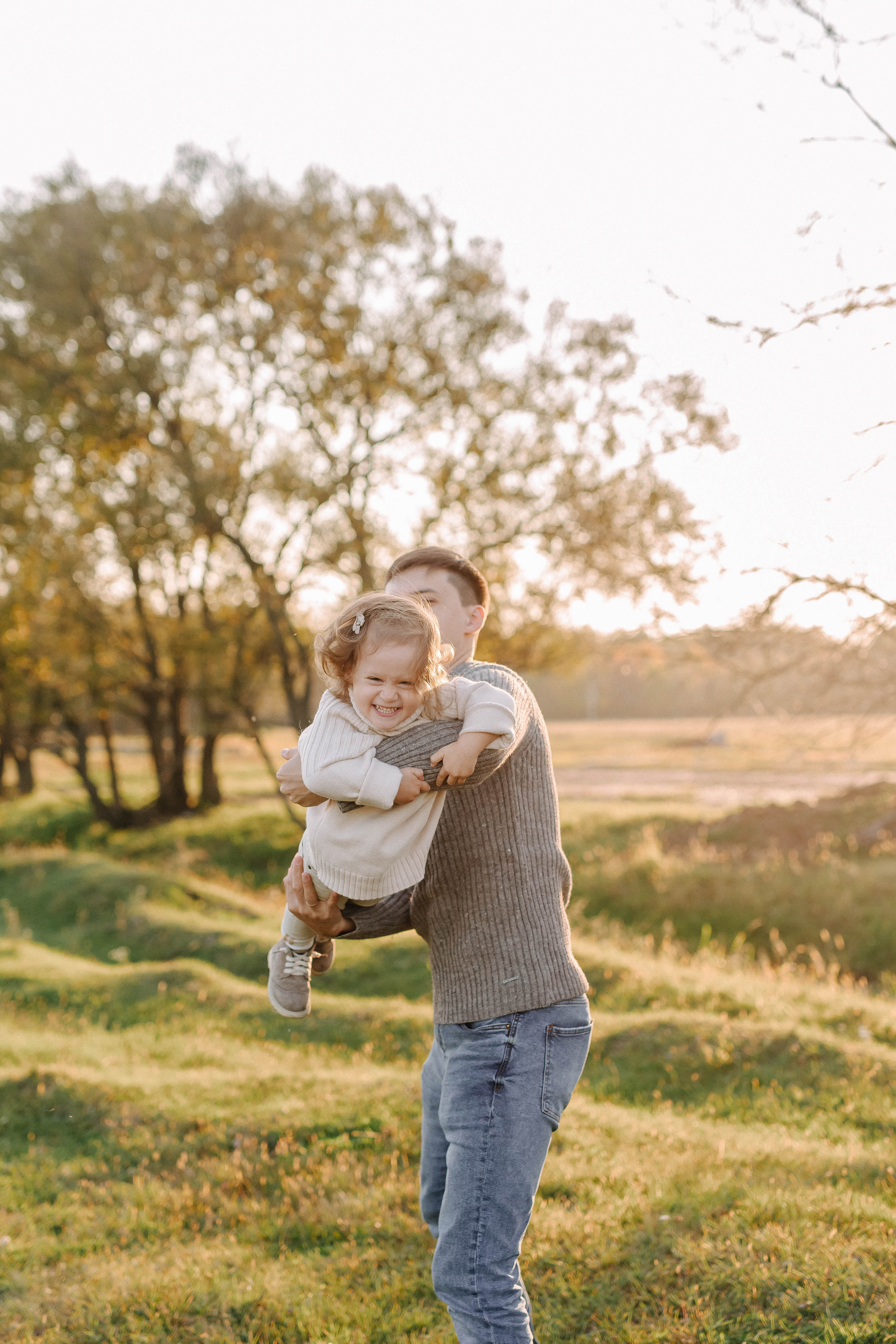 Теплый осенний вечер. Свадебный и семейный фотограф Сасина Элина г.Хабаровск