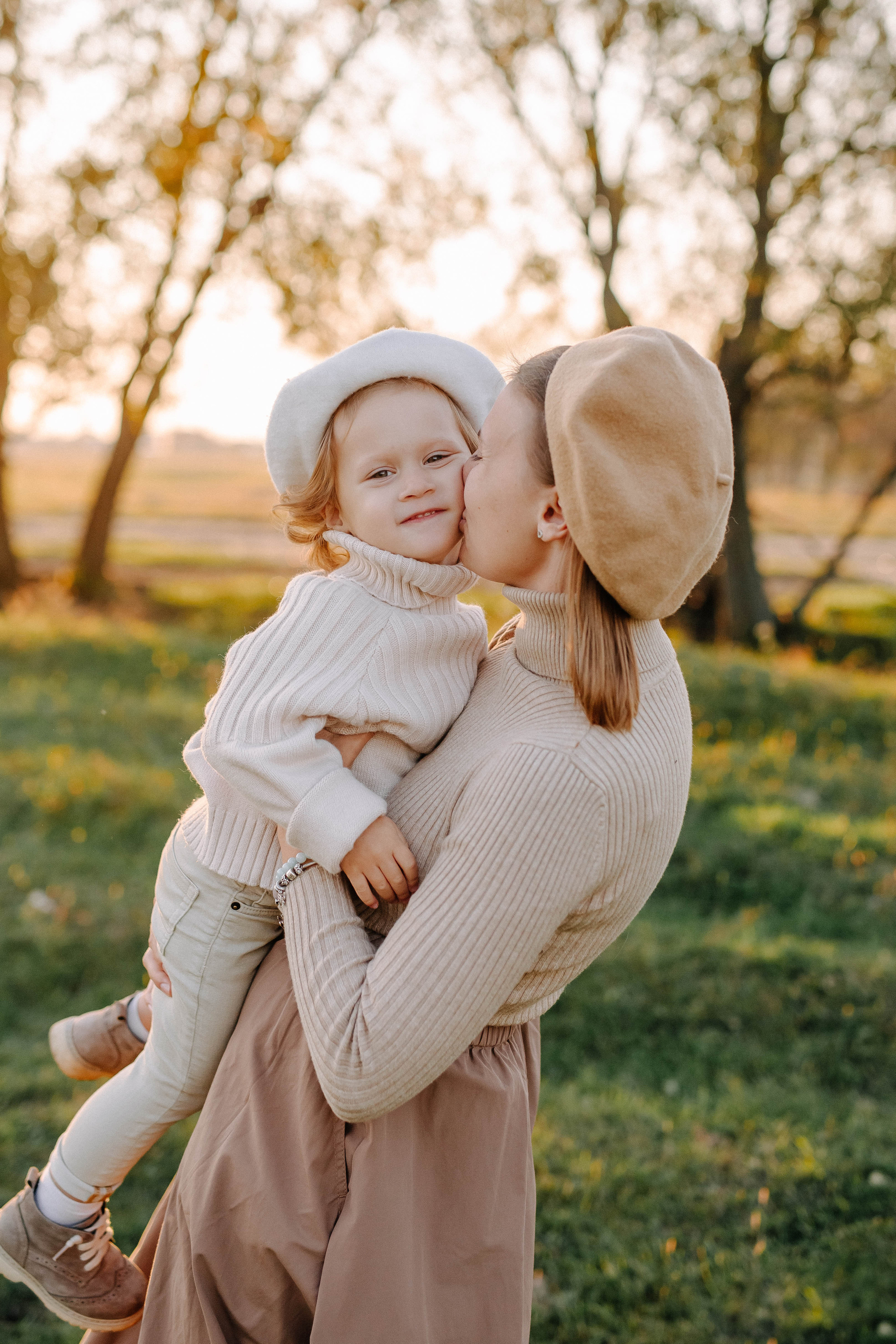 Теплый осенний вечер. Свадебный и семейный фотограф Сасина Элина г.Хабаровск