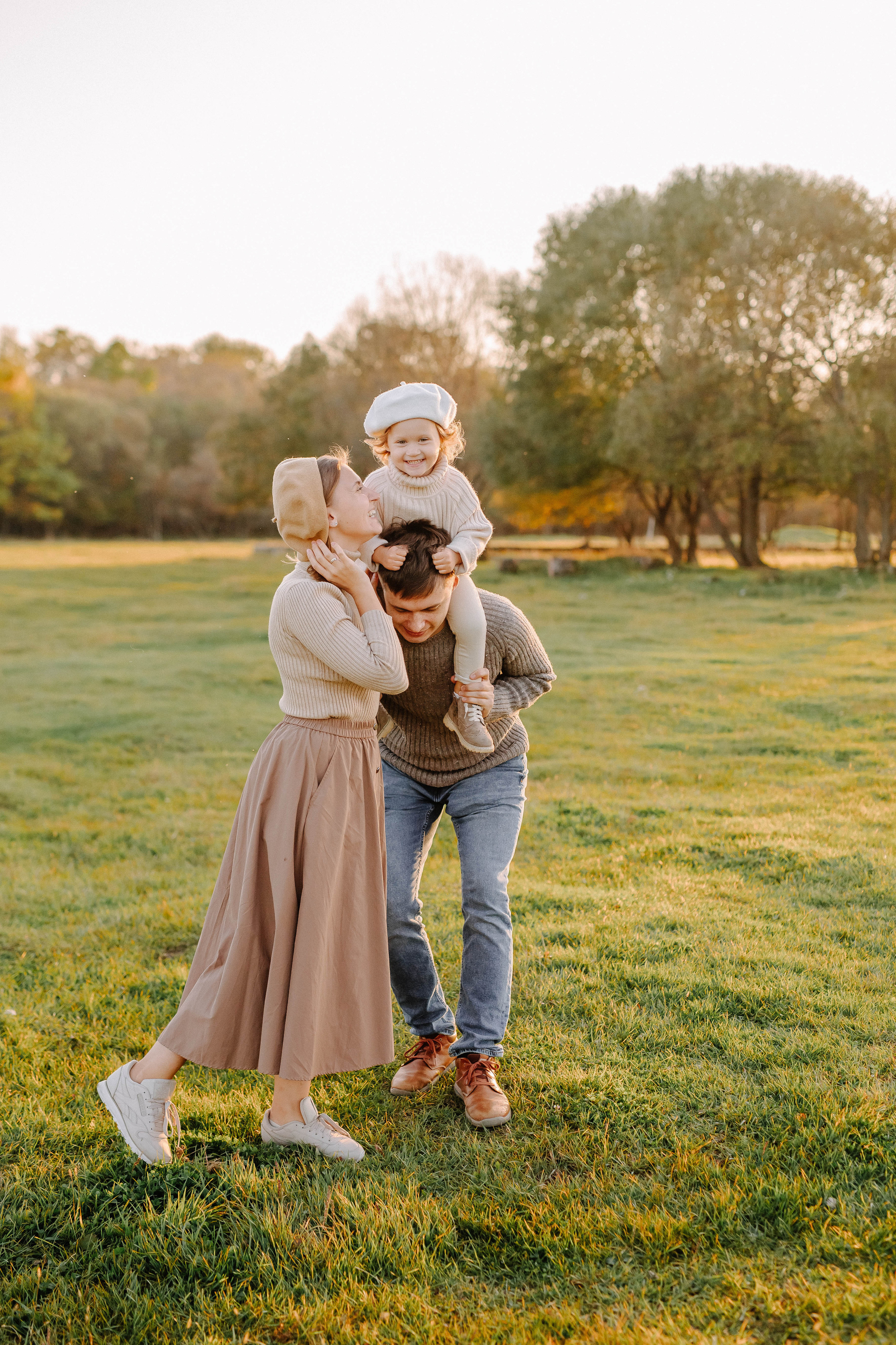Теплый осенний вечер. Свадебный и семейный фотограф Сасина Элина г.Хабаровск