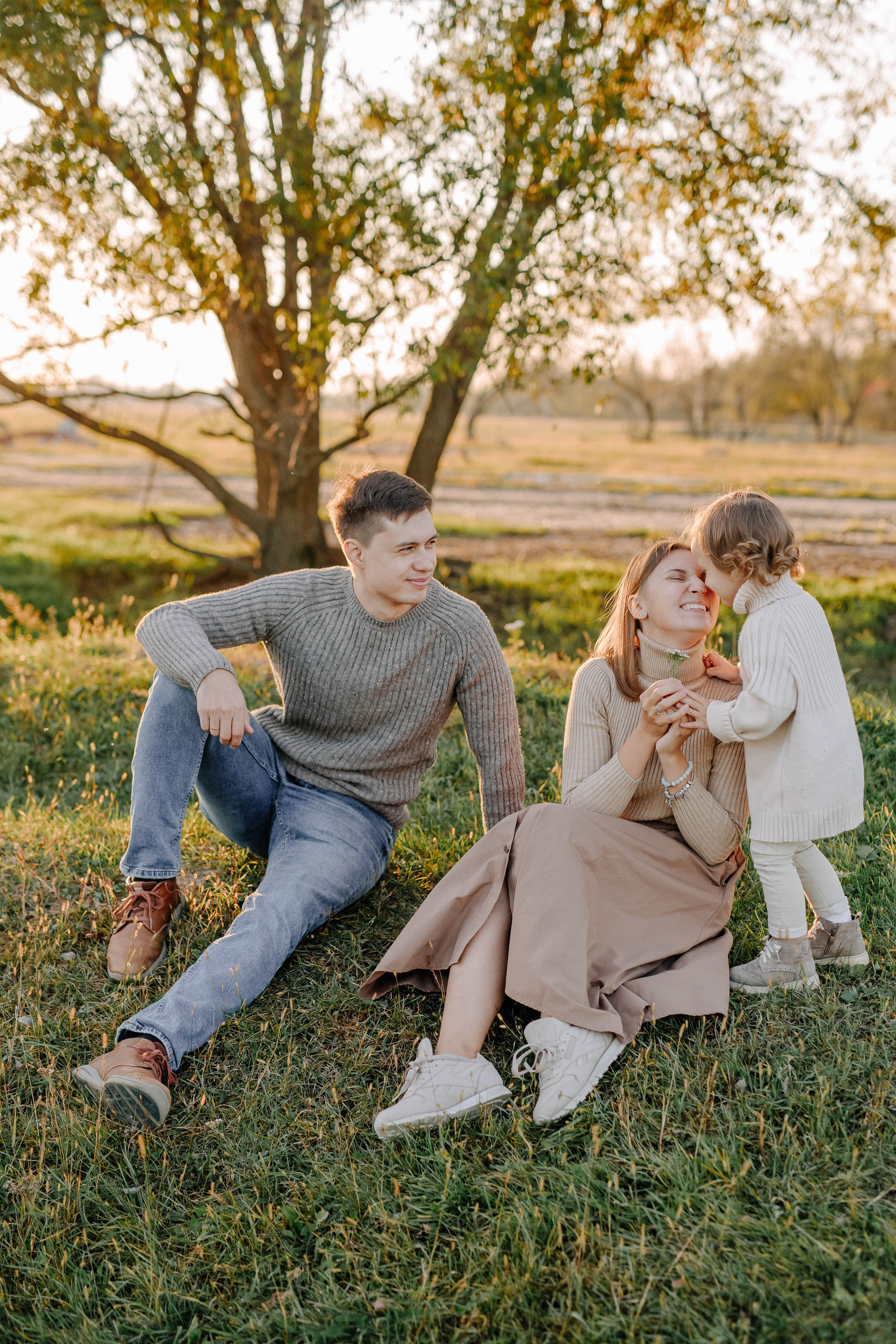 Теплый осенний вечер. Свадебный и семейный фотограф Сасина Элина г.Хабаровск