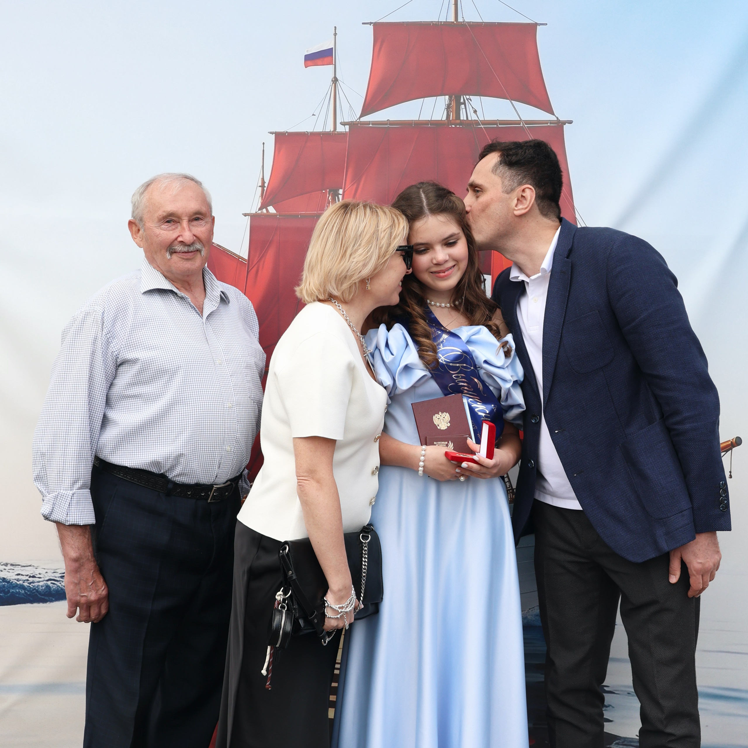 26/06/26. Школьные выпускные альбомы в Москве Марина Николаева