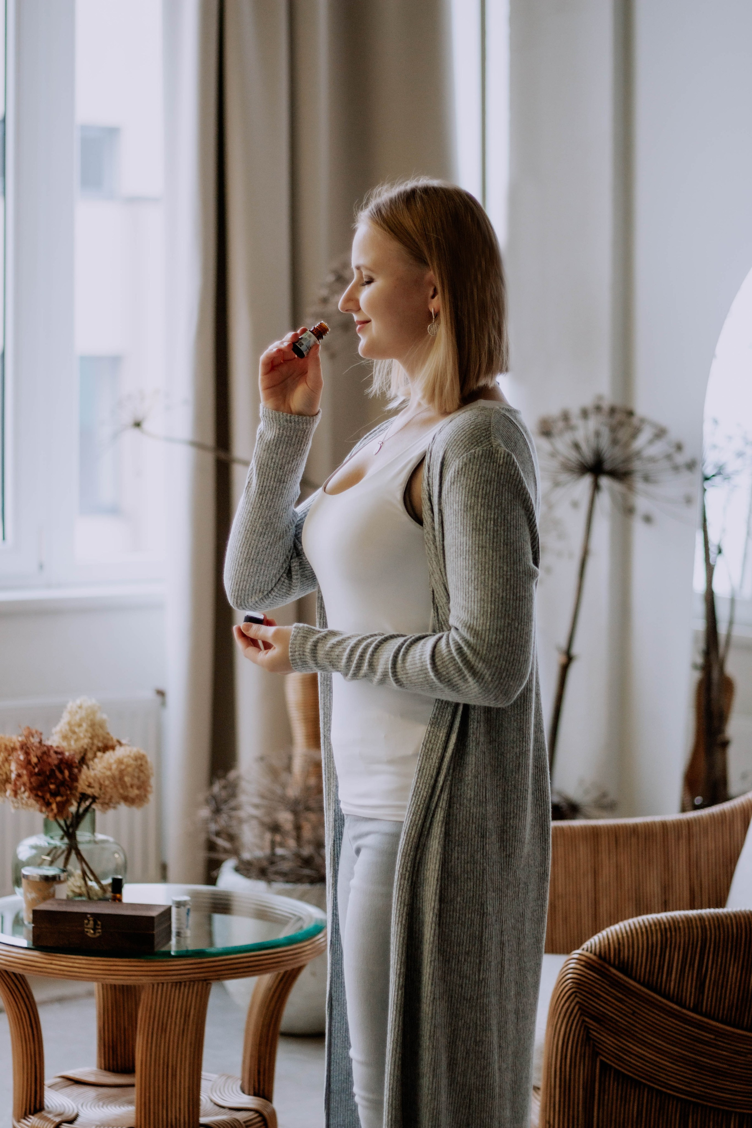 Алиса — Ароматерапевт. Бережно сохраняю ваши чувства и истории на своих фотографиях