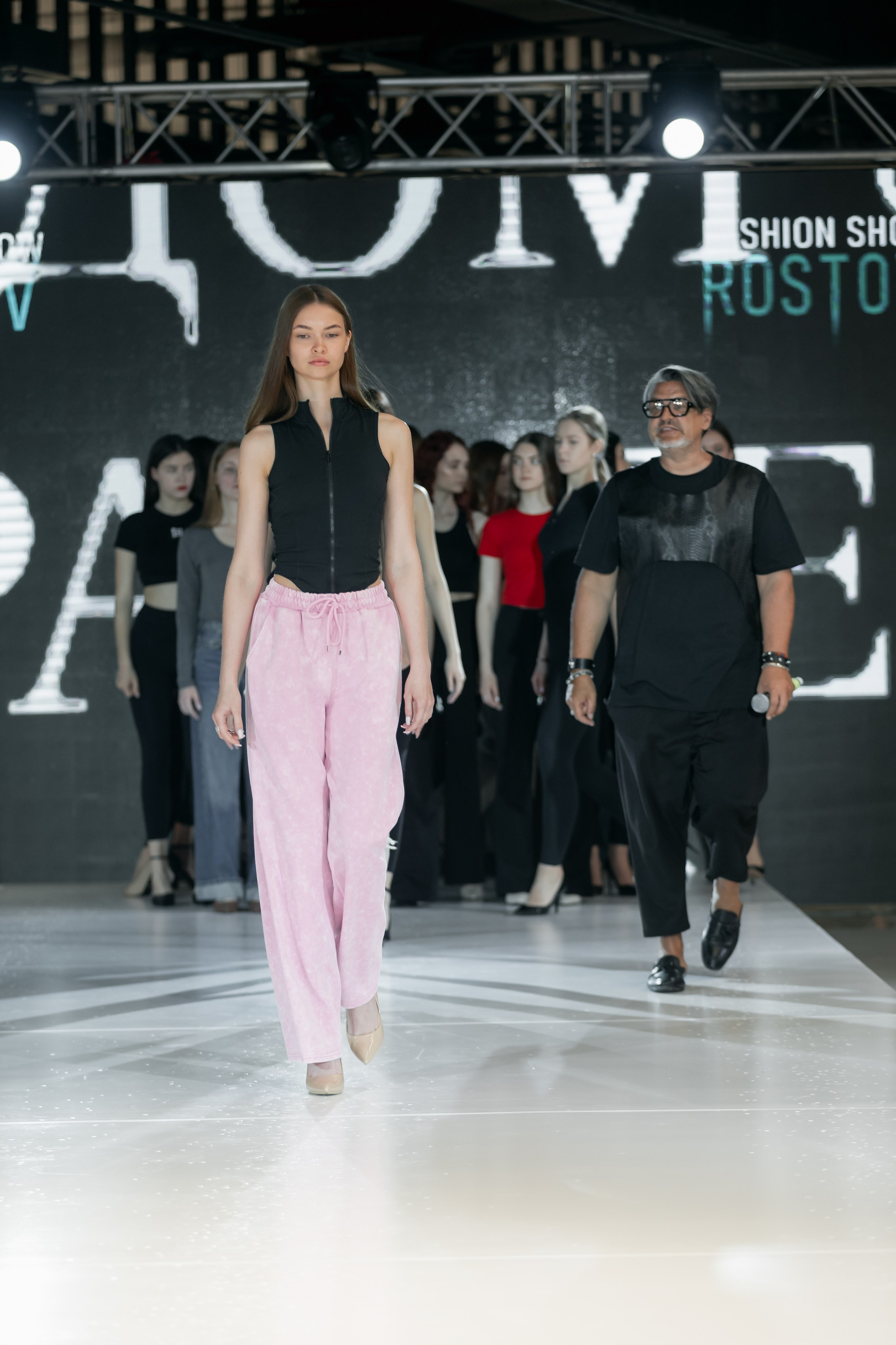 Backstage Rostov Fashion Show 2025. Весна-лето. Фотограф в Ростов-на-Дону Виктория Савчук