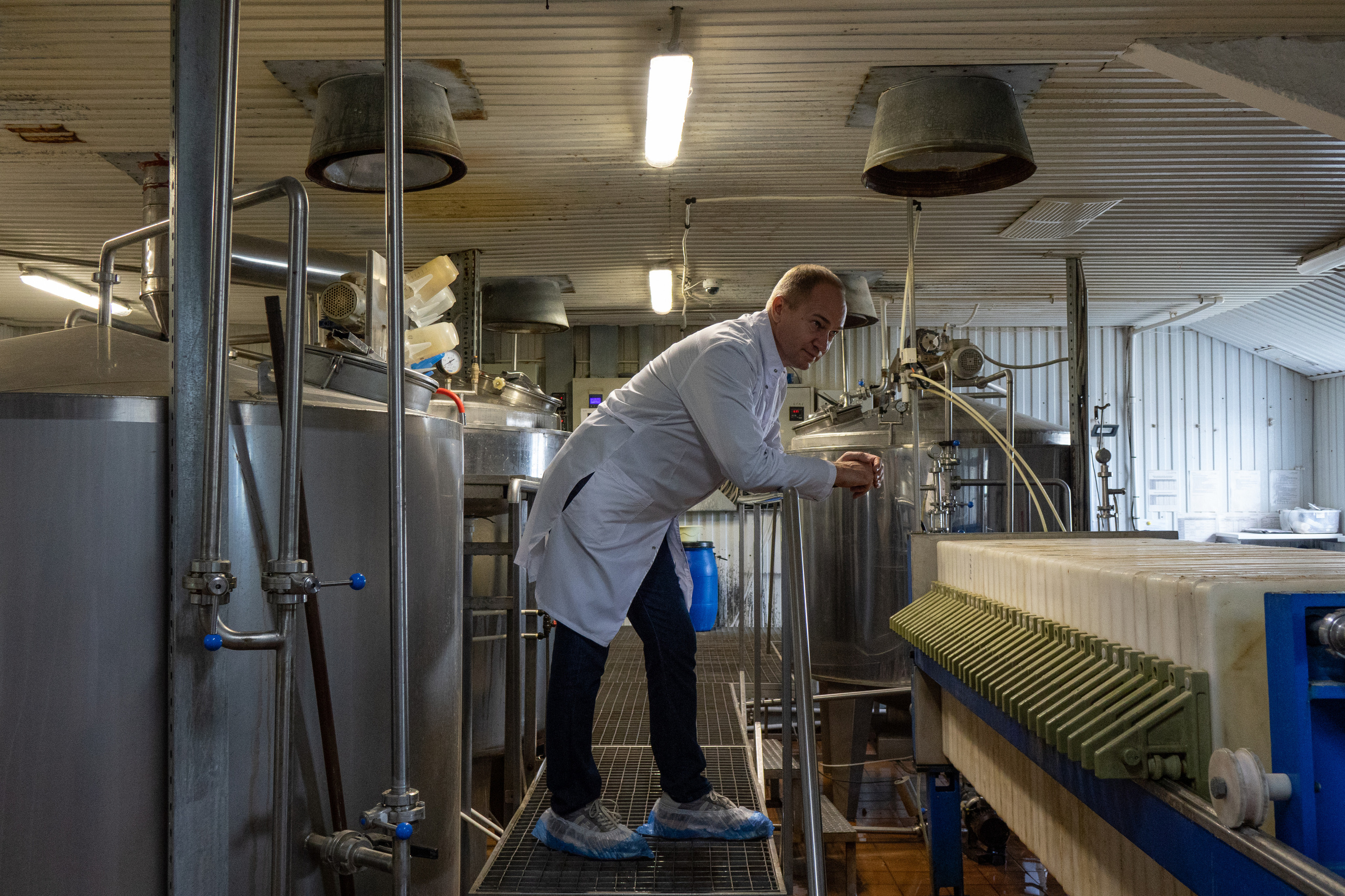 Производственная съемка пива и сидра. Коммерческая фотосъёмка городской среды, архитектуры и производственных объектов