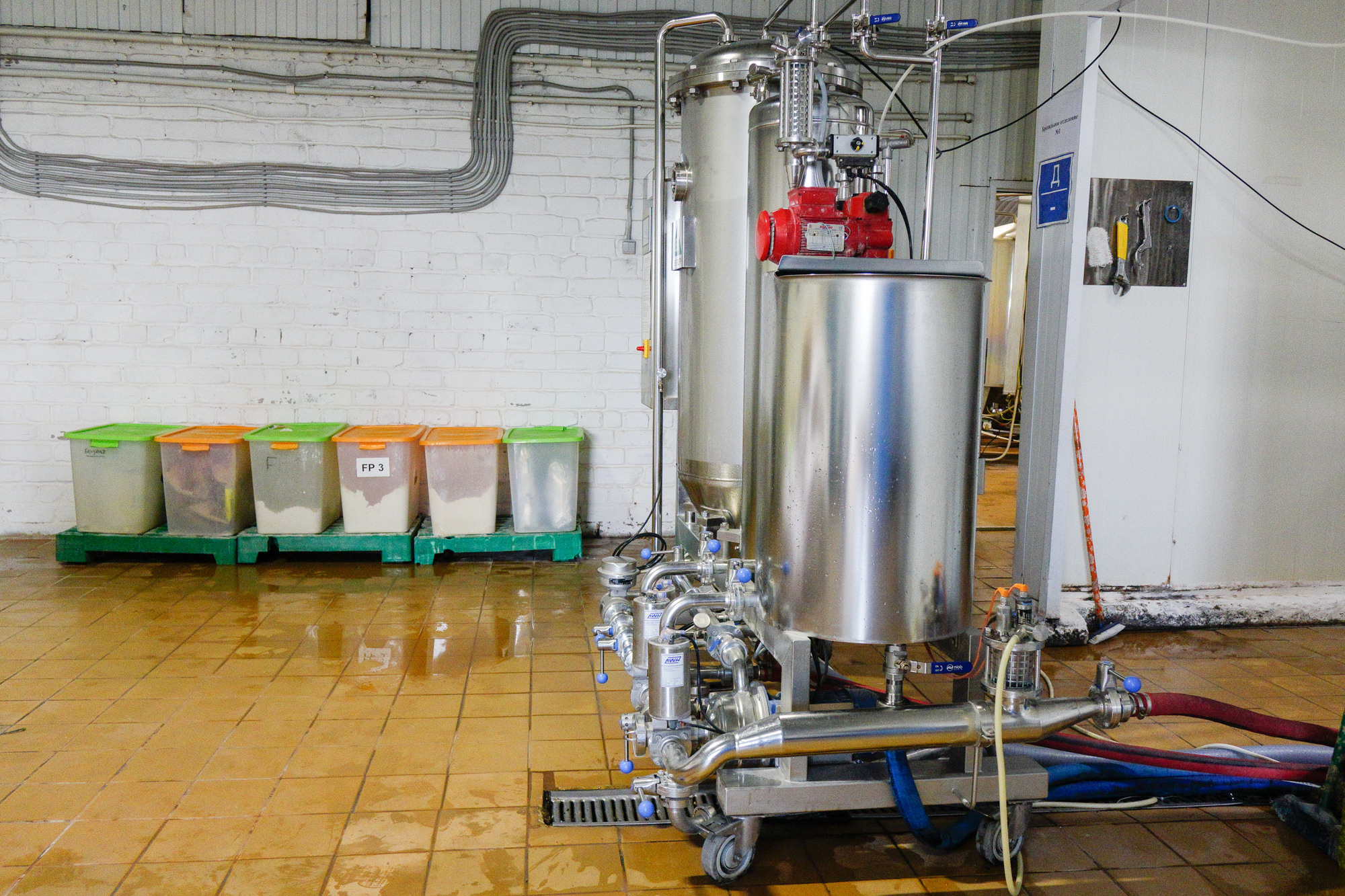 Производственная съемка пива и сидра. Коммерческая фотосъёмка городской среды, архитектуры и производственных объектов