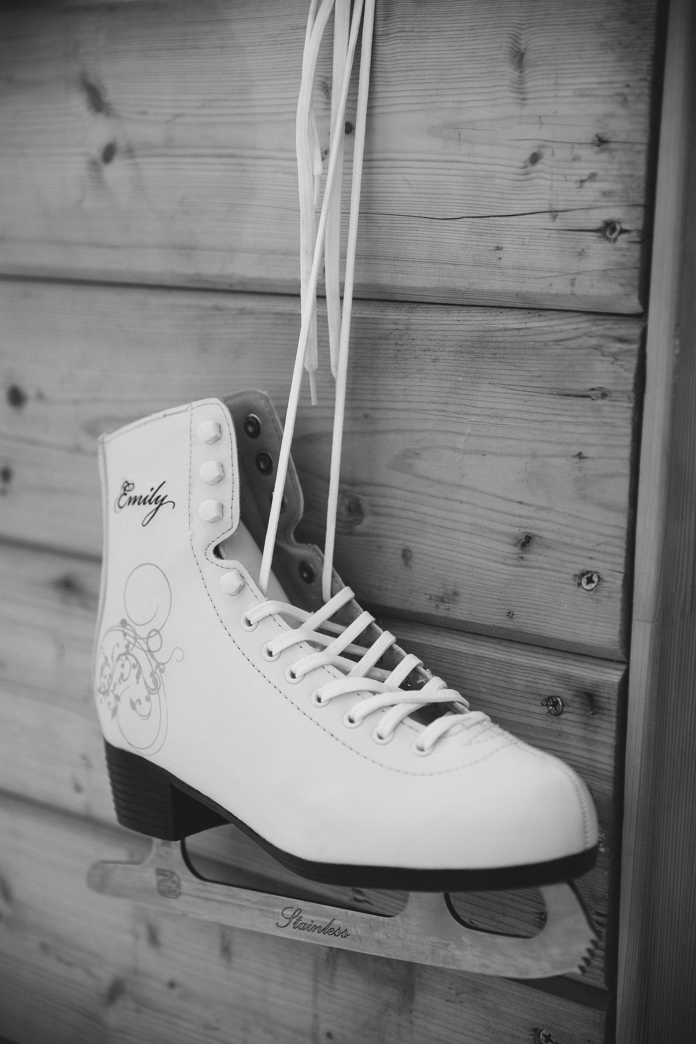 Зимняя фотосессия на катке фотосессия на коньках. Фотограф Владимир Москва