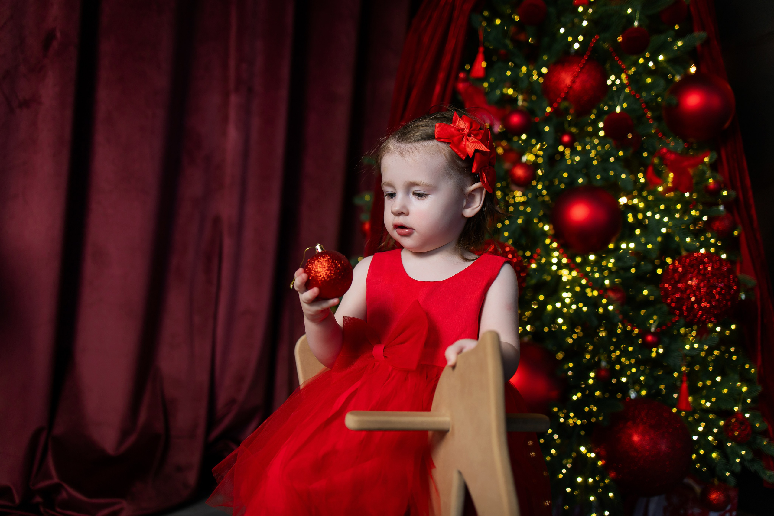 Ваши фотографии. Интерьерная фотостудия Background в Омске