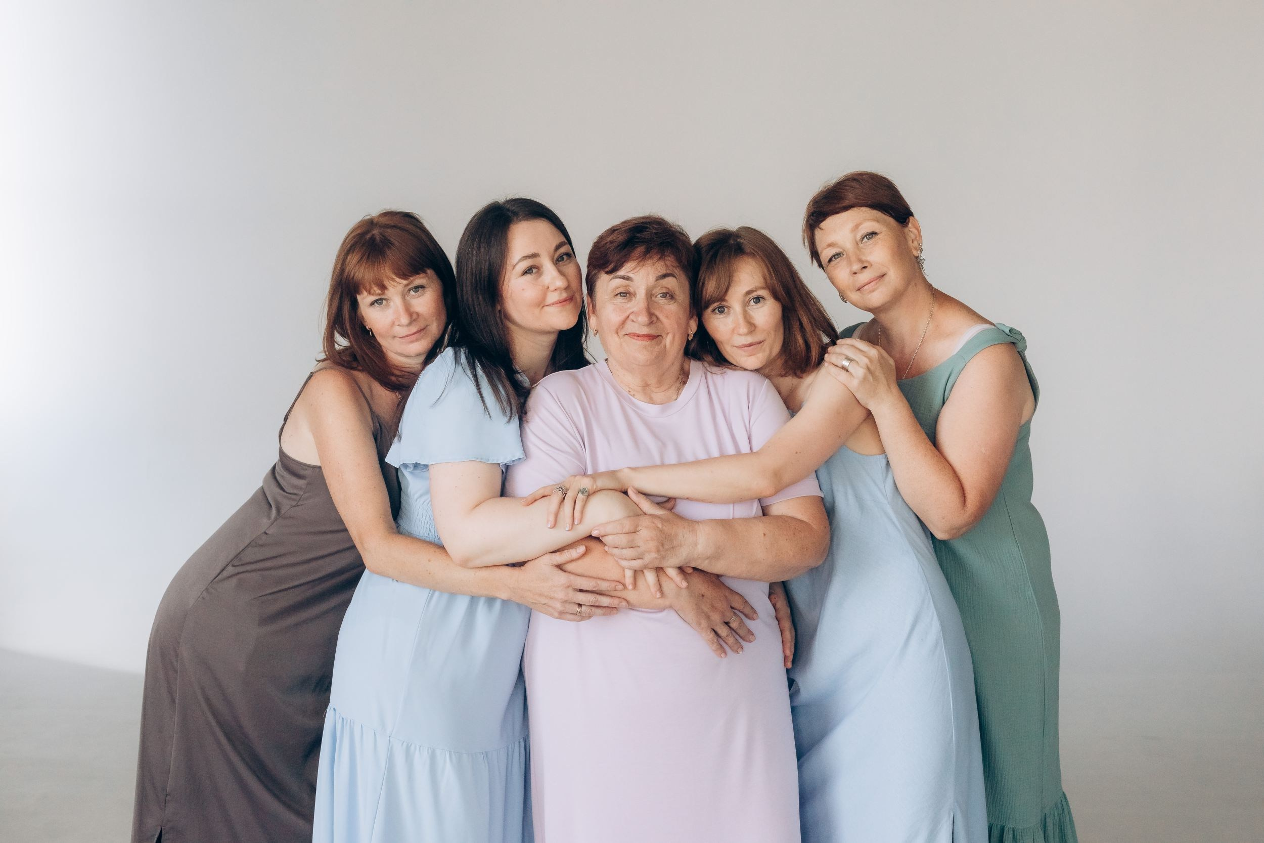 Мама и 4 дочери. Фотограф Марина Верятинская | Краснодар