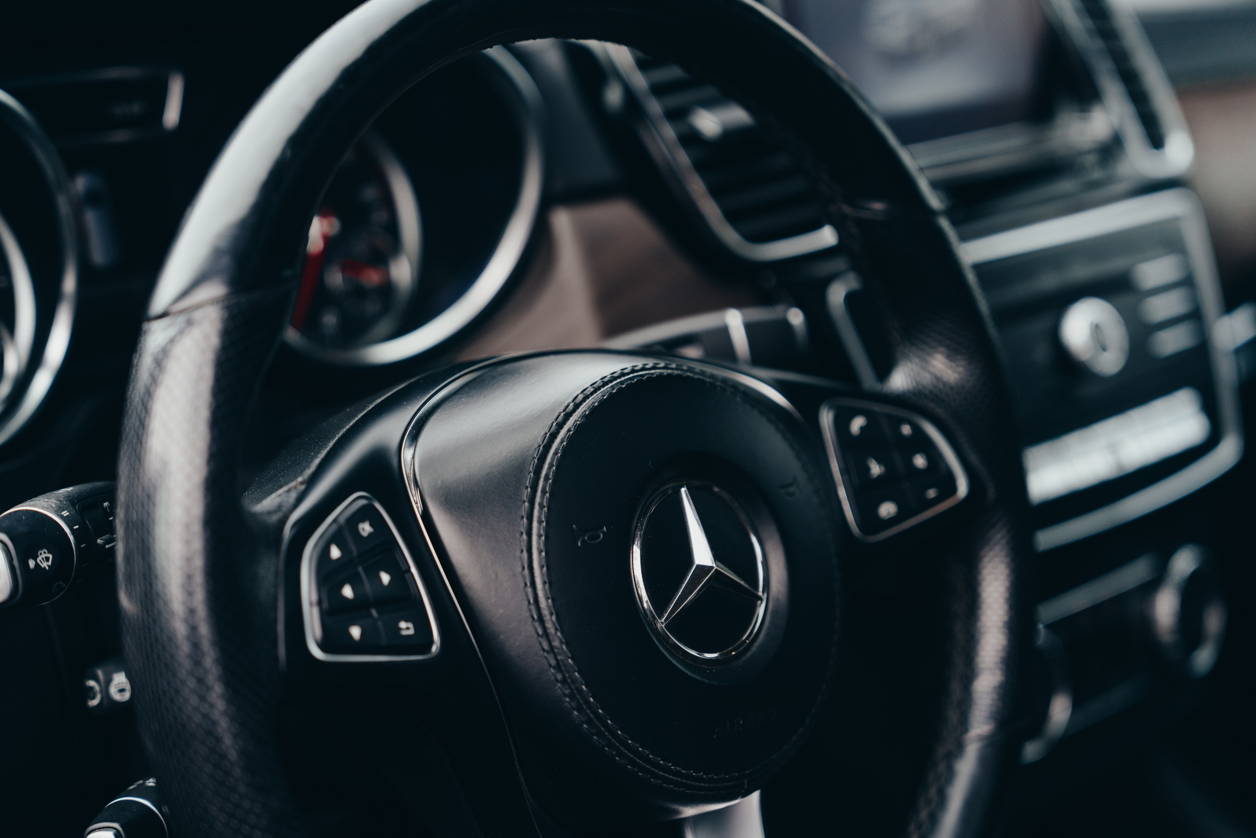 Mercedes-Benz GLS-Class 350 d. Идеальные портреты для соцсетей — Фотограф Ленар