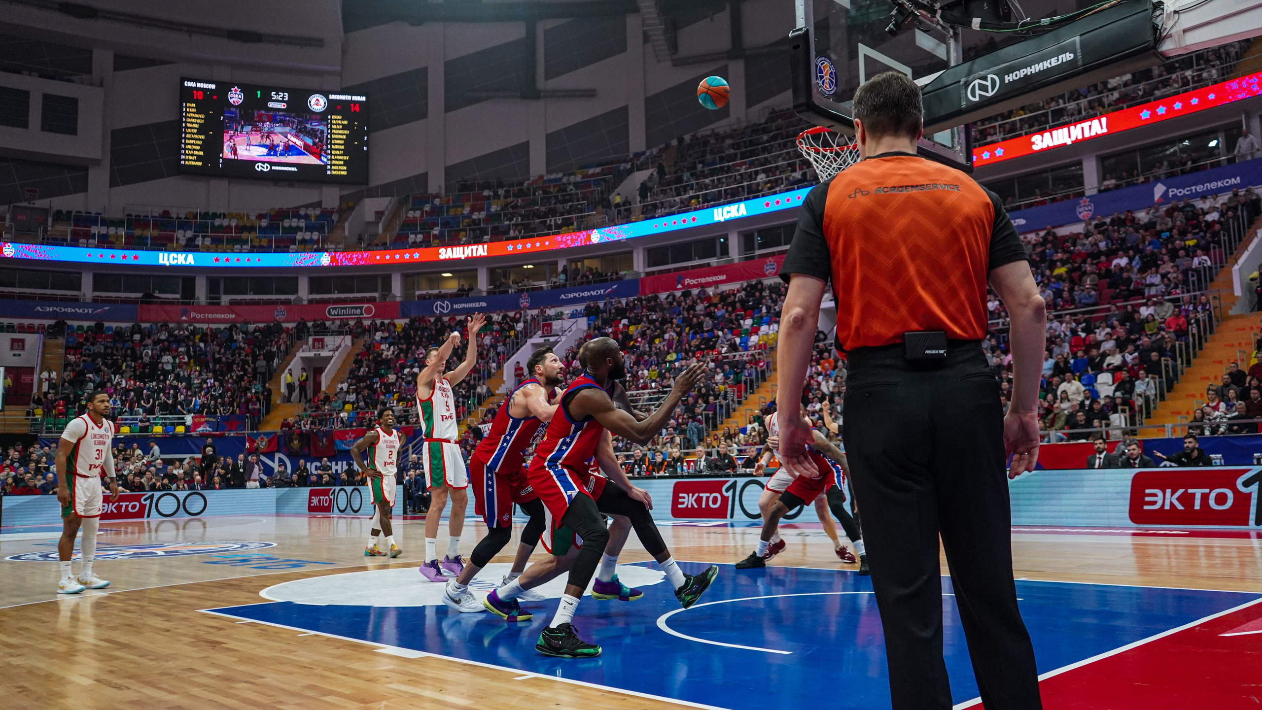 Баскетбол. ЦСКА-Локомотив Кубань (19.01.25). Автомобильный фотограф Шакая Кирилл