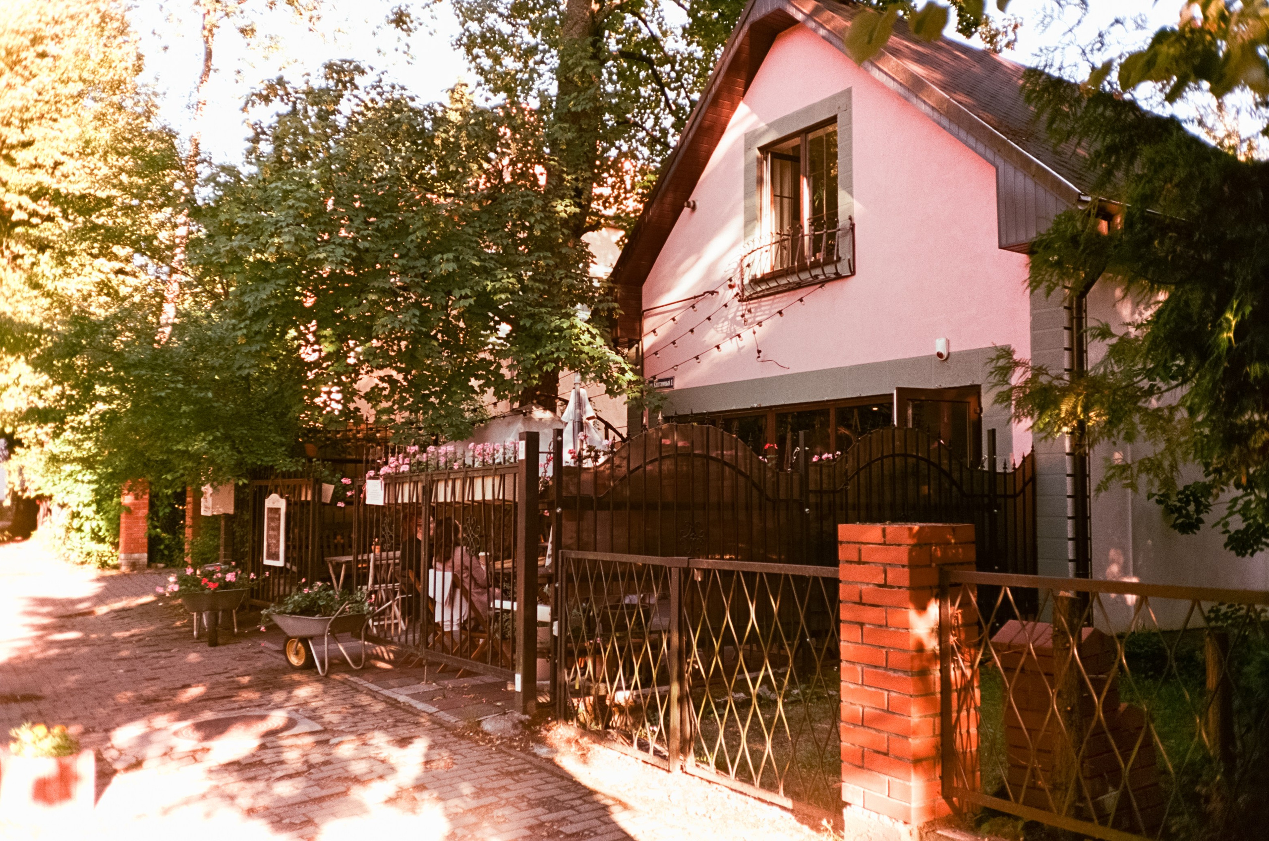 Закат в Калининграде на Aeronega 100 (Kodak Aerocolor IV) / Ricoh MF-1