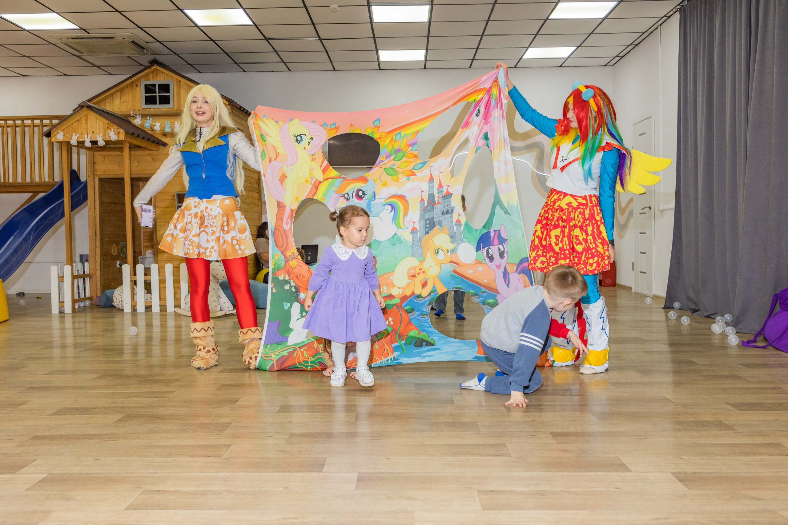 День Рождение Есении в Rabbit Holl. Выпускные альбомы во Владивостоке