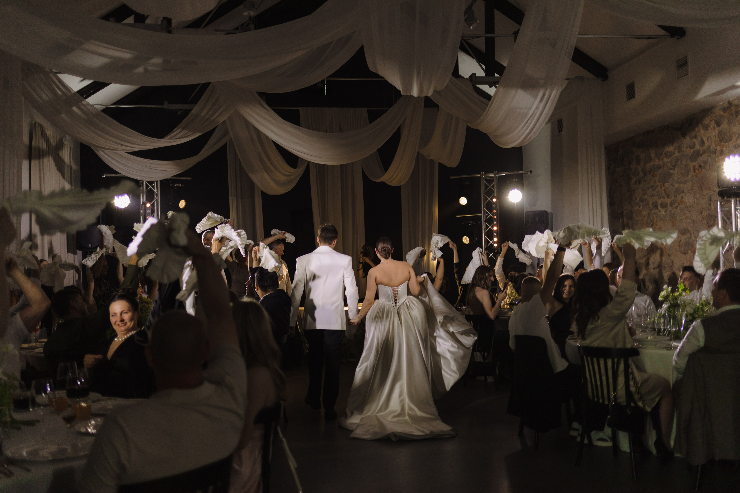 Свадебная фотосъемка в «Двор Стайки»