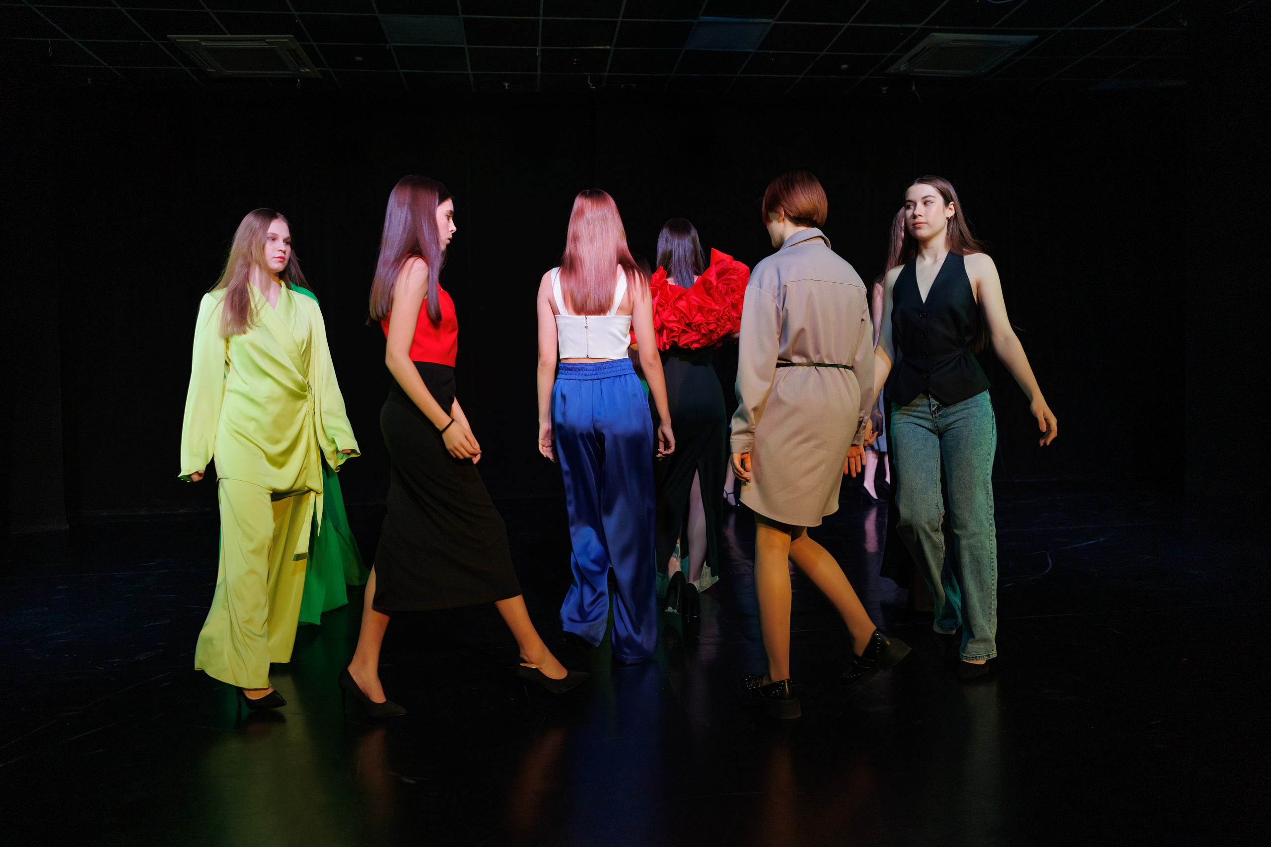 Показ коллекций Новосибирских дизайнеров для Fly Production. Фотограф Новосибирск — Наталья Гресь