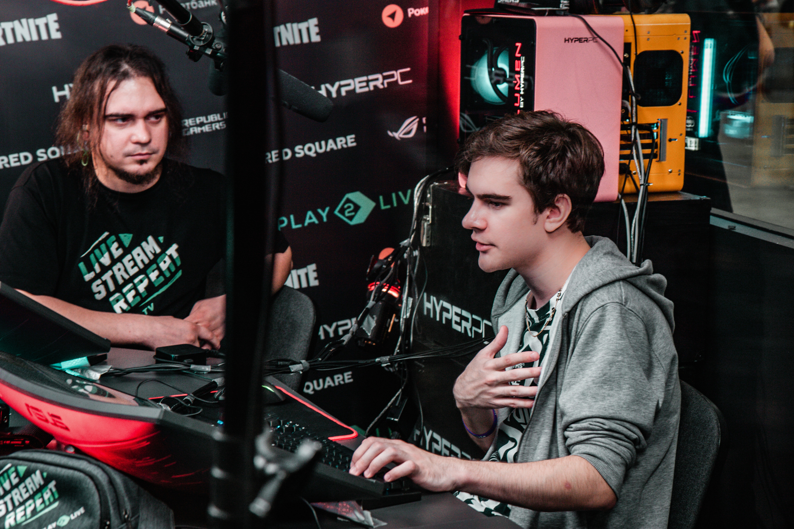 IGROMIR. NOIZOMAX Художественный фотограф в Дубай