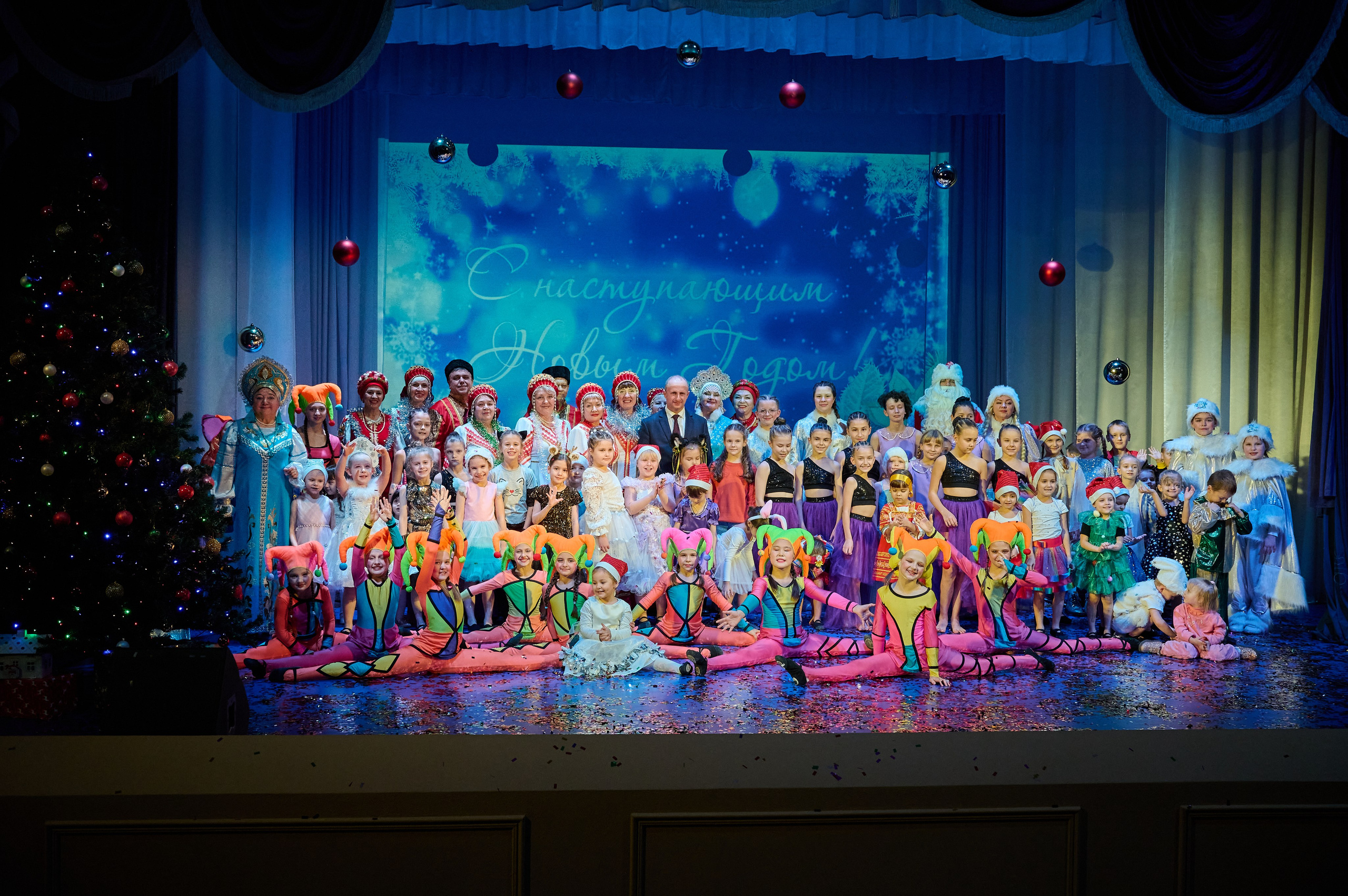 Концерт в ДК Марьина роща. Жизнь курорта Кабардинка в фотографиях