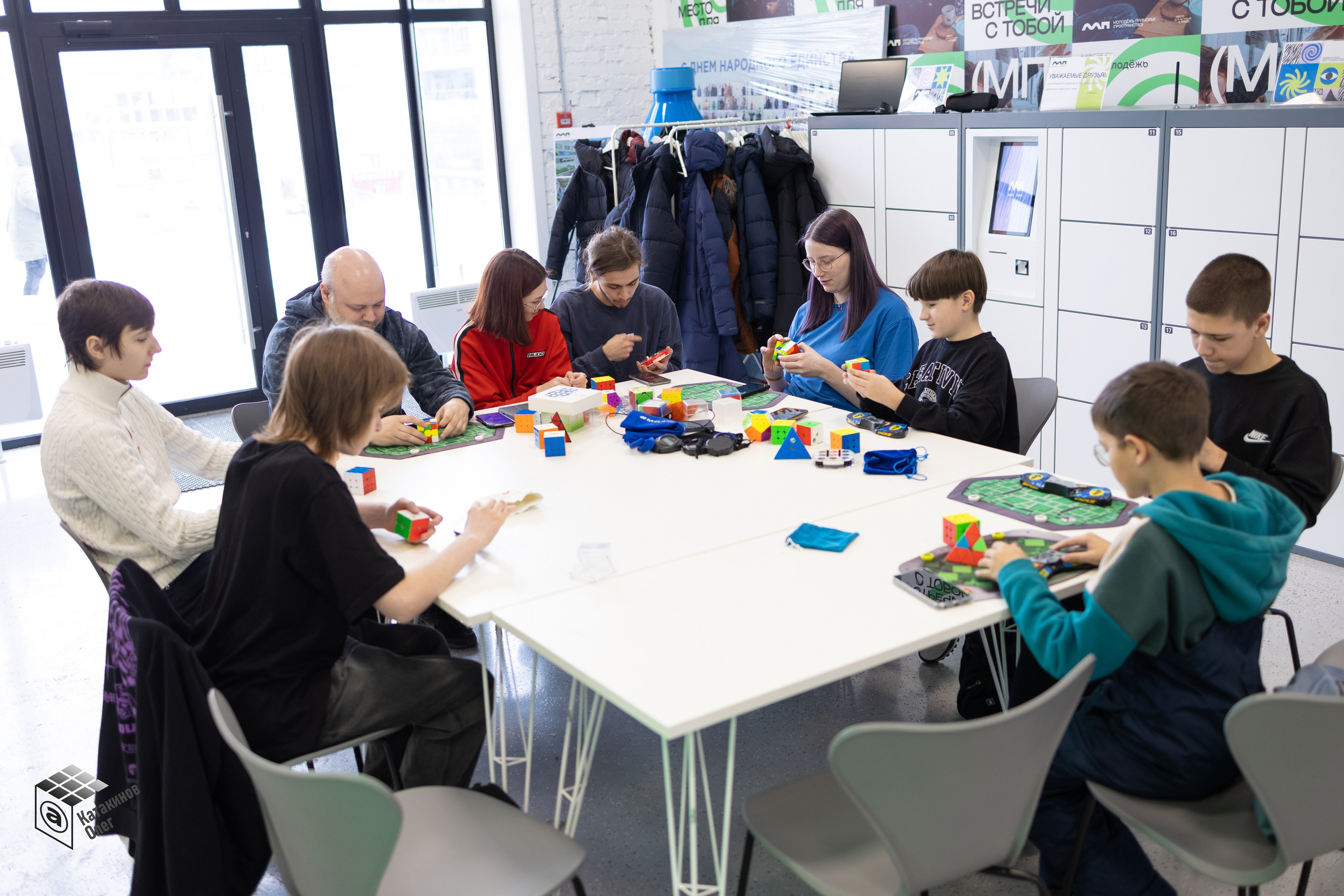 Мастер-классы по скоростной сборке кубика Рубика. Олег Катакинов| Репортажный фотограф в городе у моря (Владивосток)