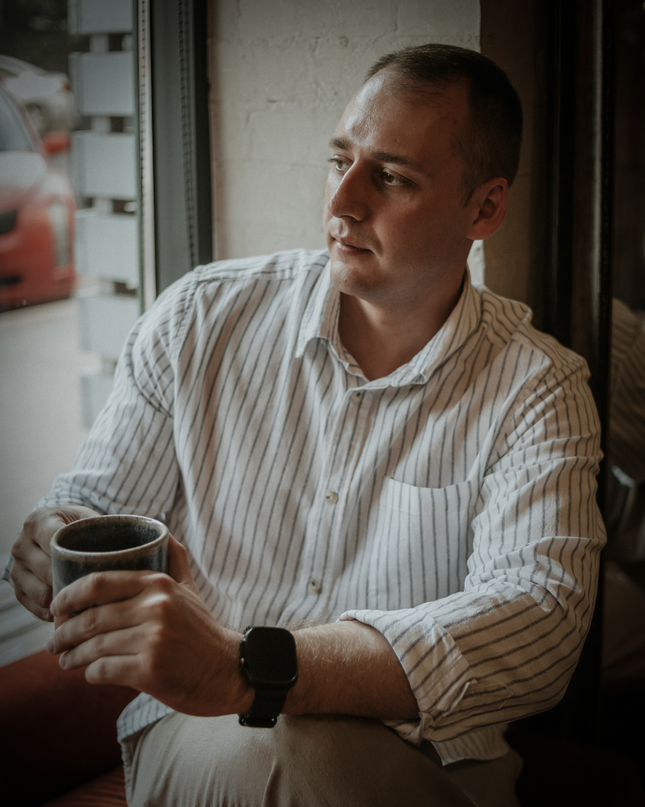 Михаил. Прогулка и кофе. Фотограф Регина Крикунова г. Красноярск