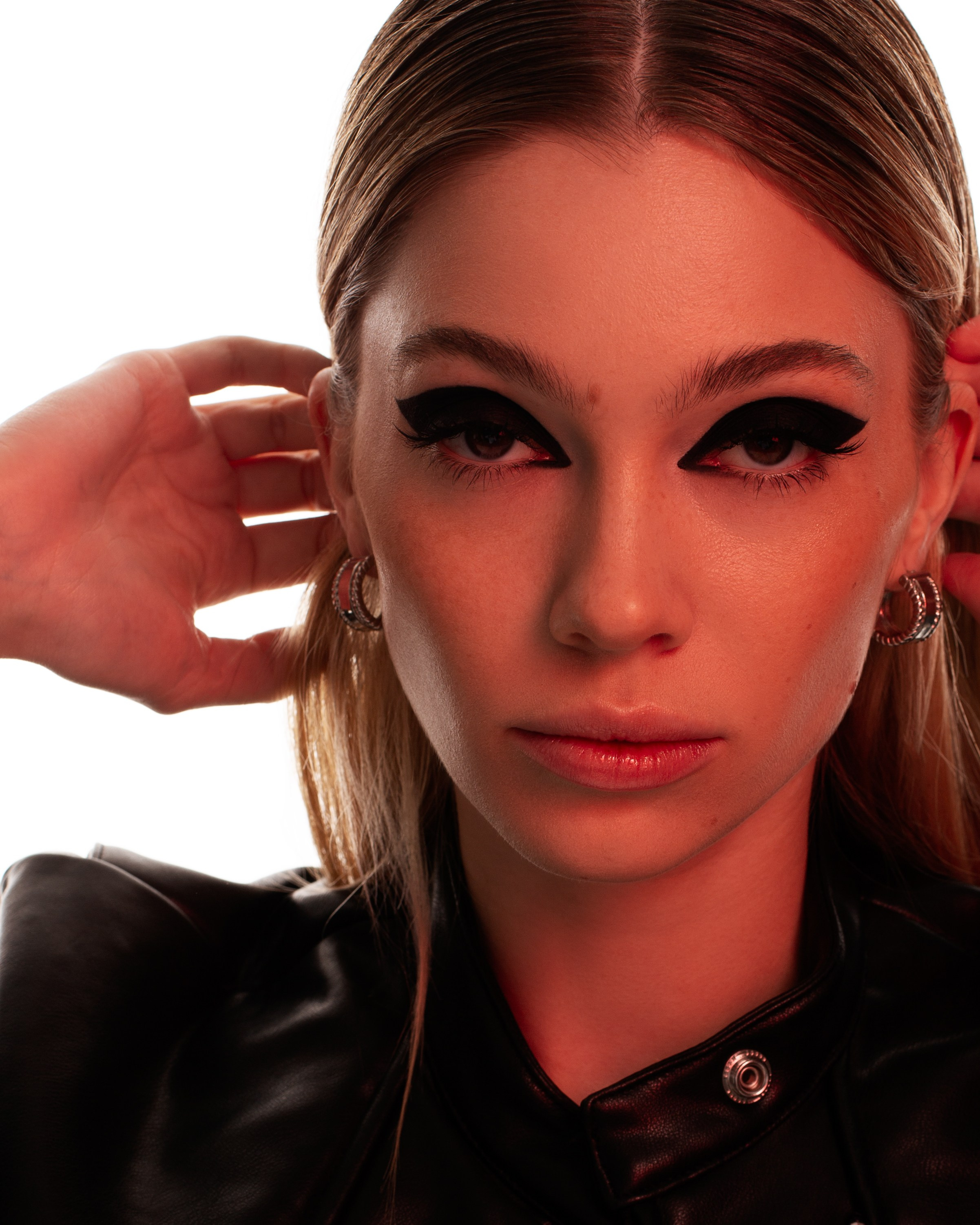 Портретный фотограф в Тюмени. Фотограф в стиле минимализм Тюмень