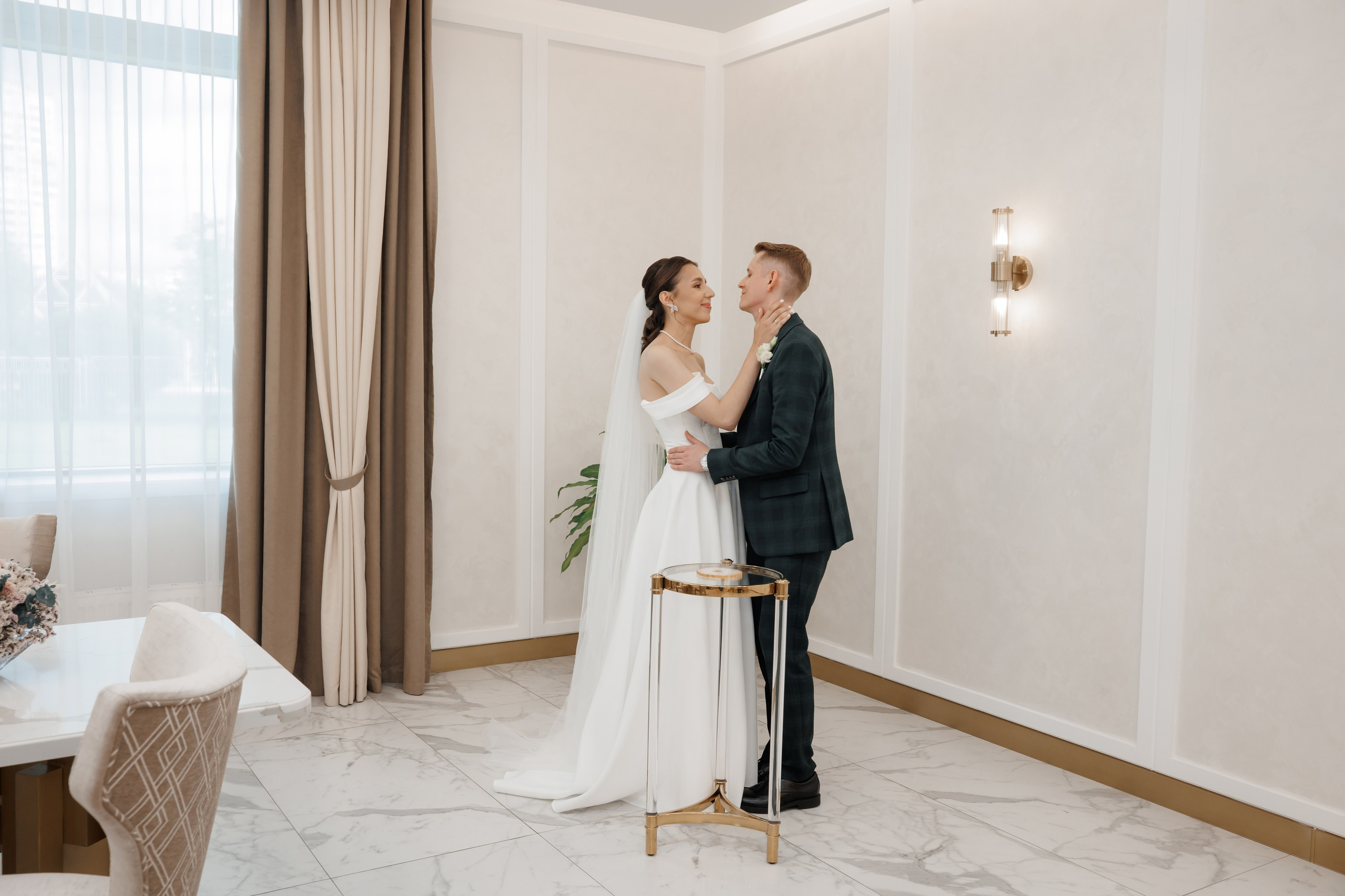 Регистрация в отеле Fish Point, ЗАГС Бутово, прогулка в Остафьево. Свадебный и репортажный фотограф (Москва, Королев и другие)