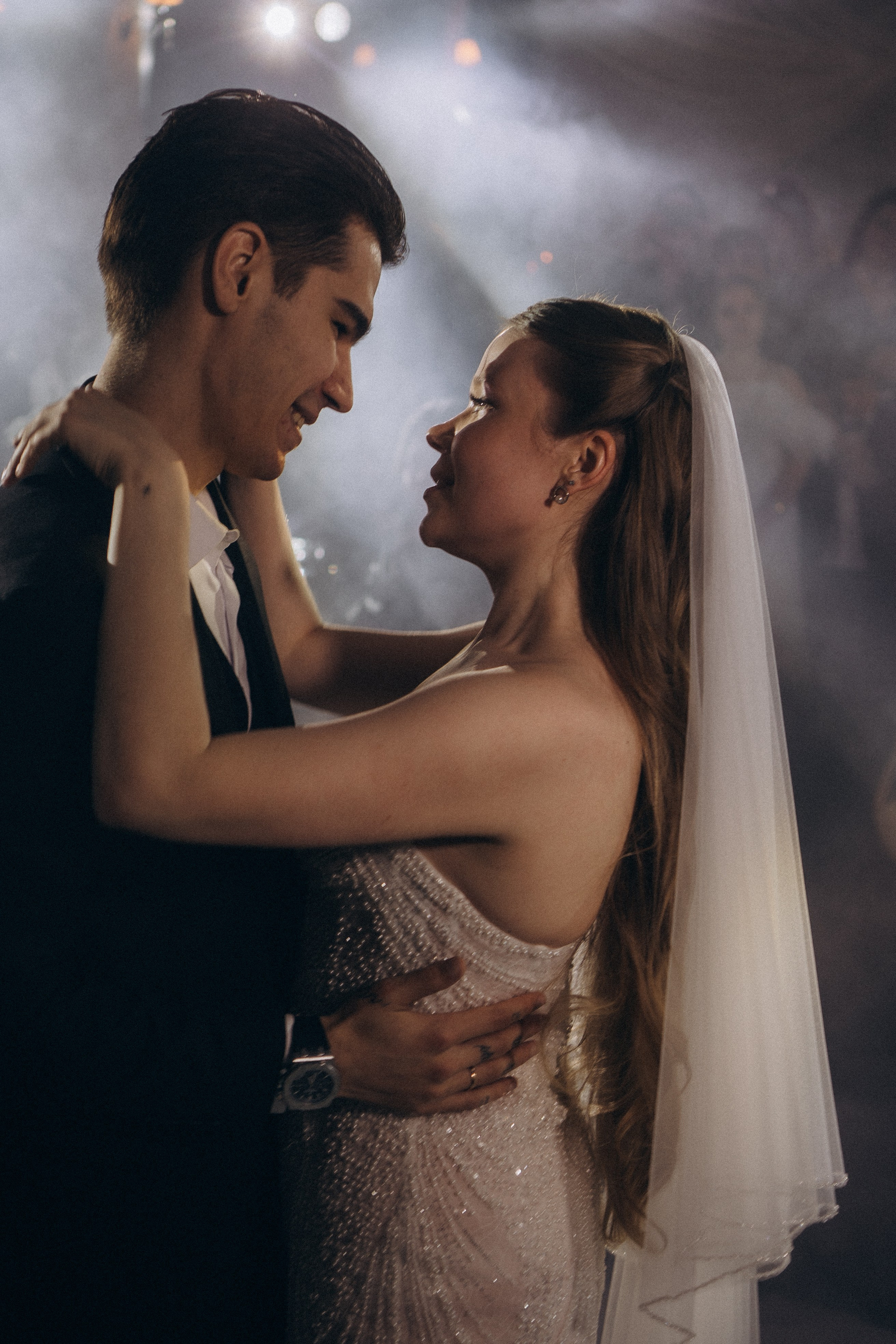 СВАДЕБНАЯ СЬЕМКА СБОРОВ В ОТЕЛЕ И ВЫЕЗД НА ЦЕРЕМОНИЮ (СНЯТО В СИБИРЕ В НИЖНЕВАРТОВСКЕ). Профессиональный фотограф, Санкт-Петербург — Виктория Богомолова