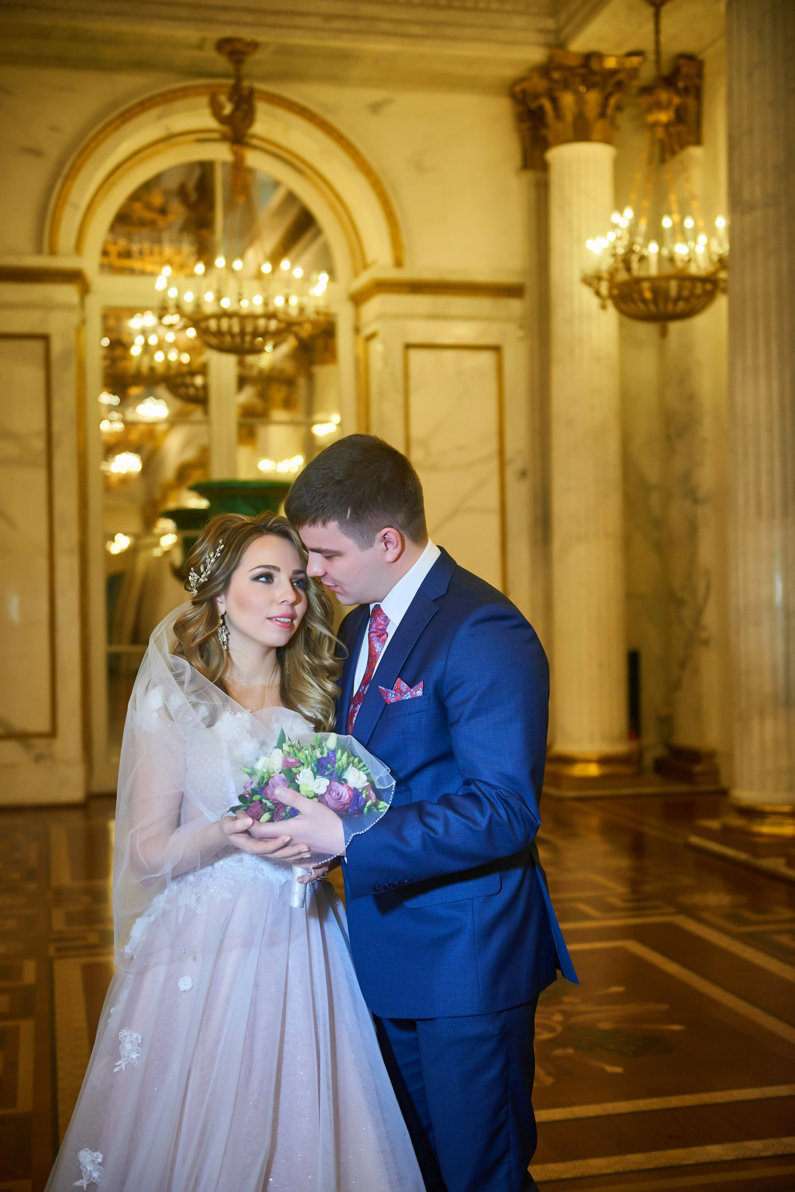 Елена и Иван (зимняя свадебная прогулка у Михайловского замка и фотосессия в Эрмитаже). Портретный, семейный и свадебный фотограф в Санкт-Петербурге и в Пушкине Ширяев Денис