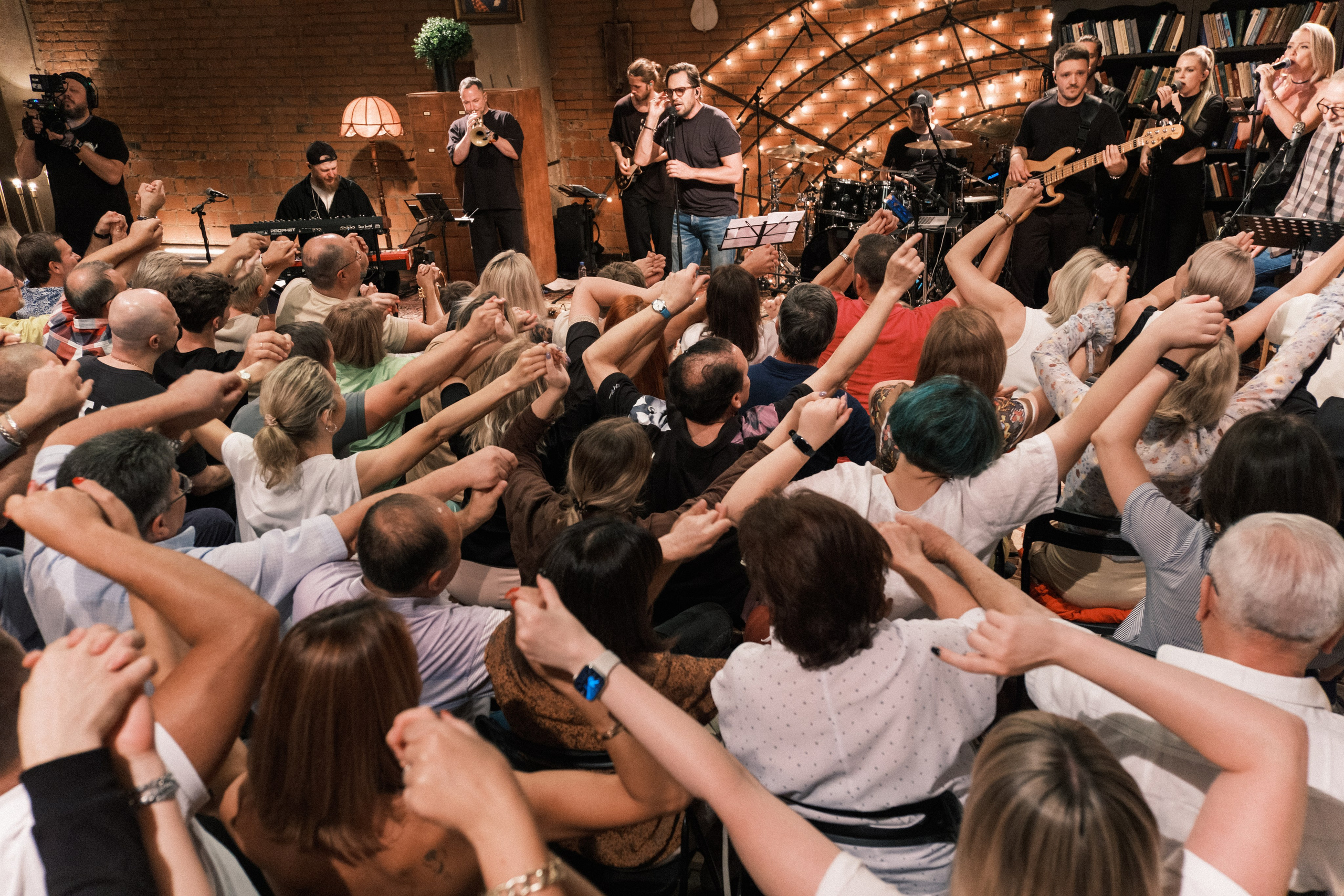 Квартирник у Маргулиса. Александр Ревва (Артур Пирожков). Профессиональный фотограф в Москве и МО Денис Кулешов