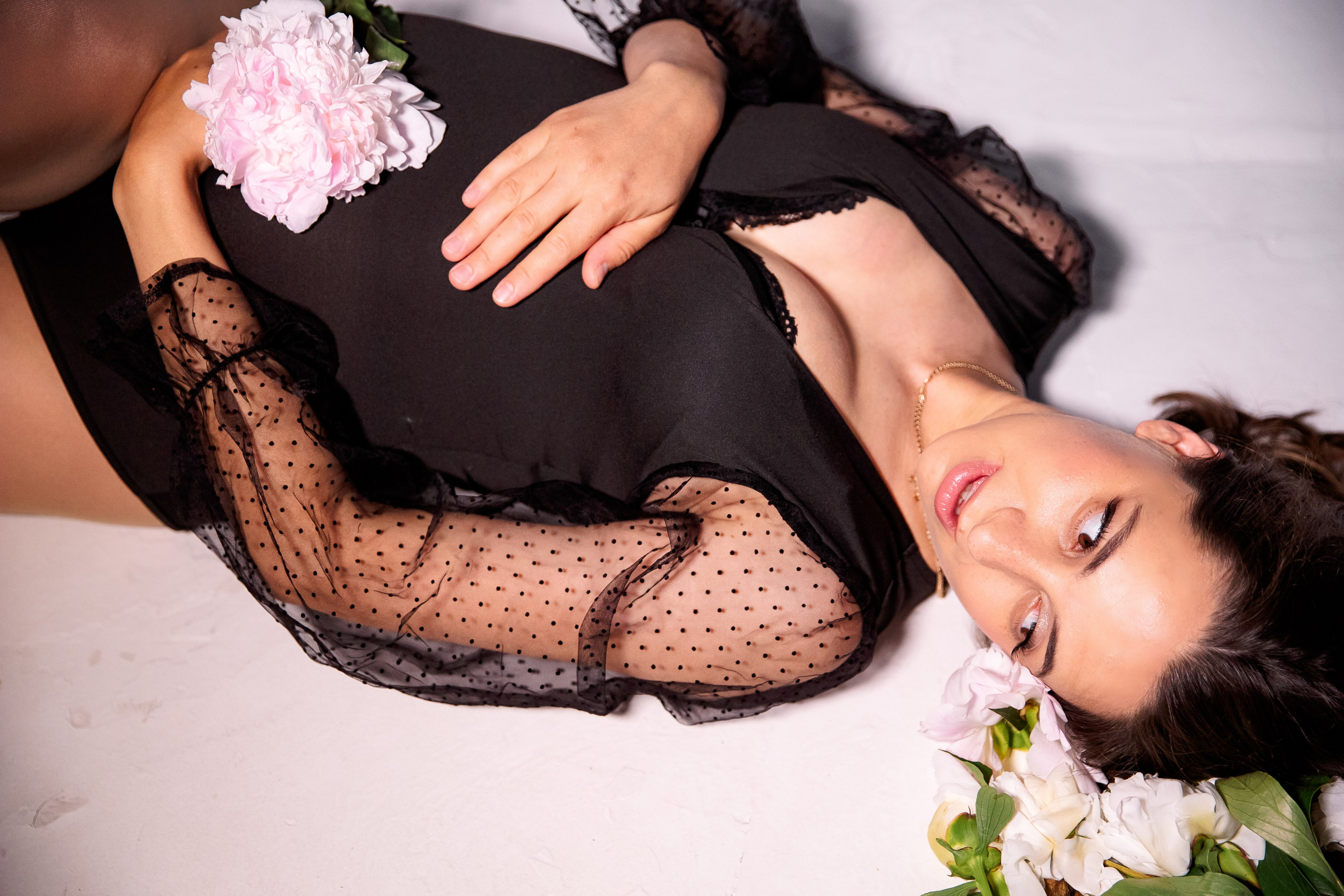 Алена и пионы. Свадебный и семейный фотограф в Челябинске Юлия Ишимова