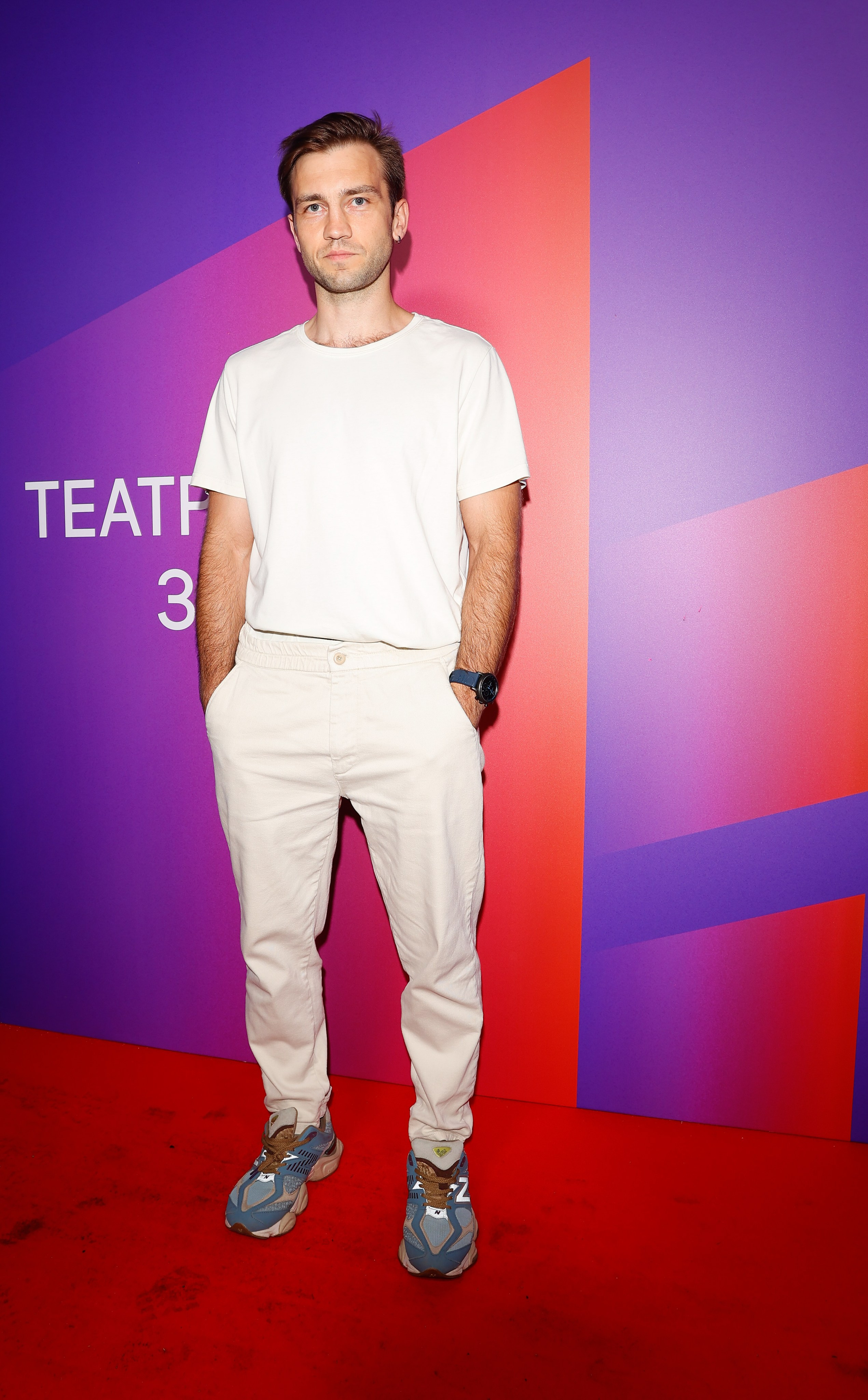 ТЕАТРАЛЬНАЯ ЗОНА | СТРЕЛКА | KION. Nikolskayasecular