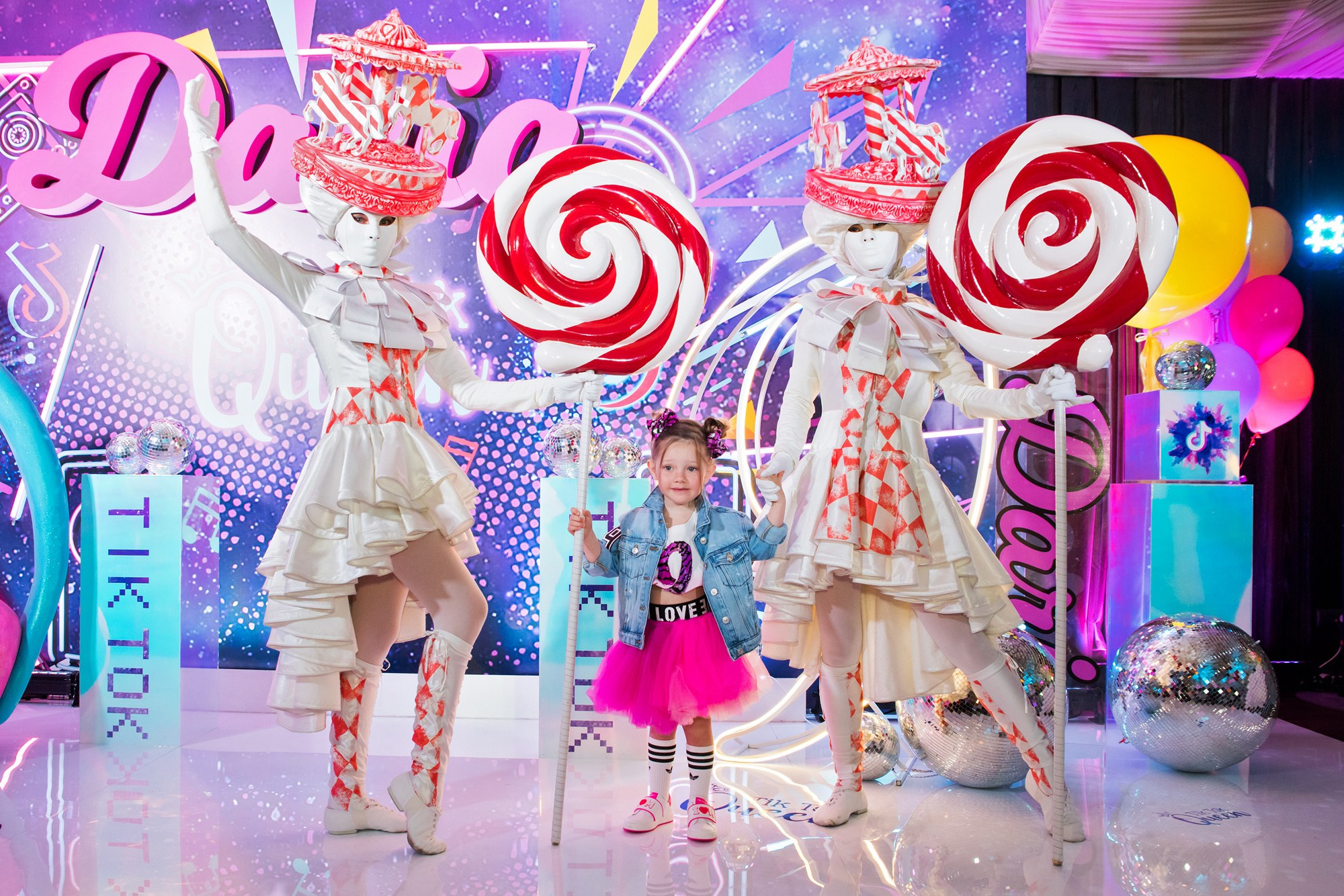 Детский праздник. Anzhina1.wfolio.pro