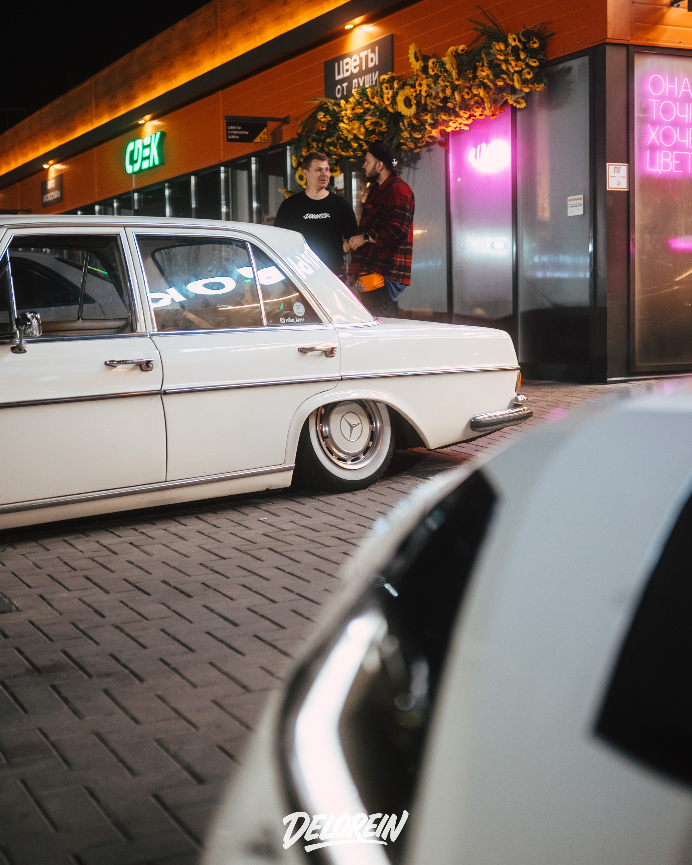 Mercedes-Benz W108 white @niko_laev. DeLorein