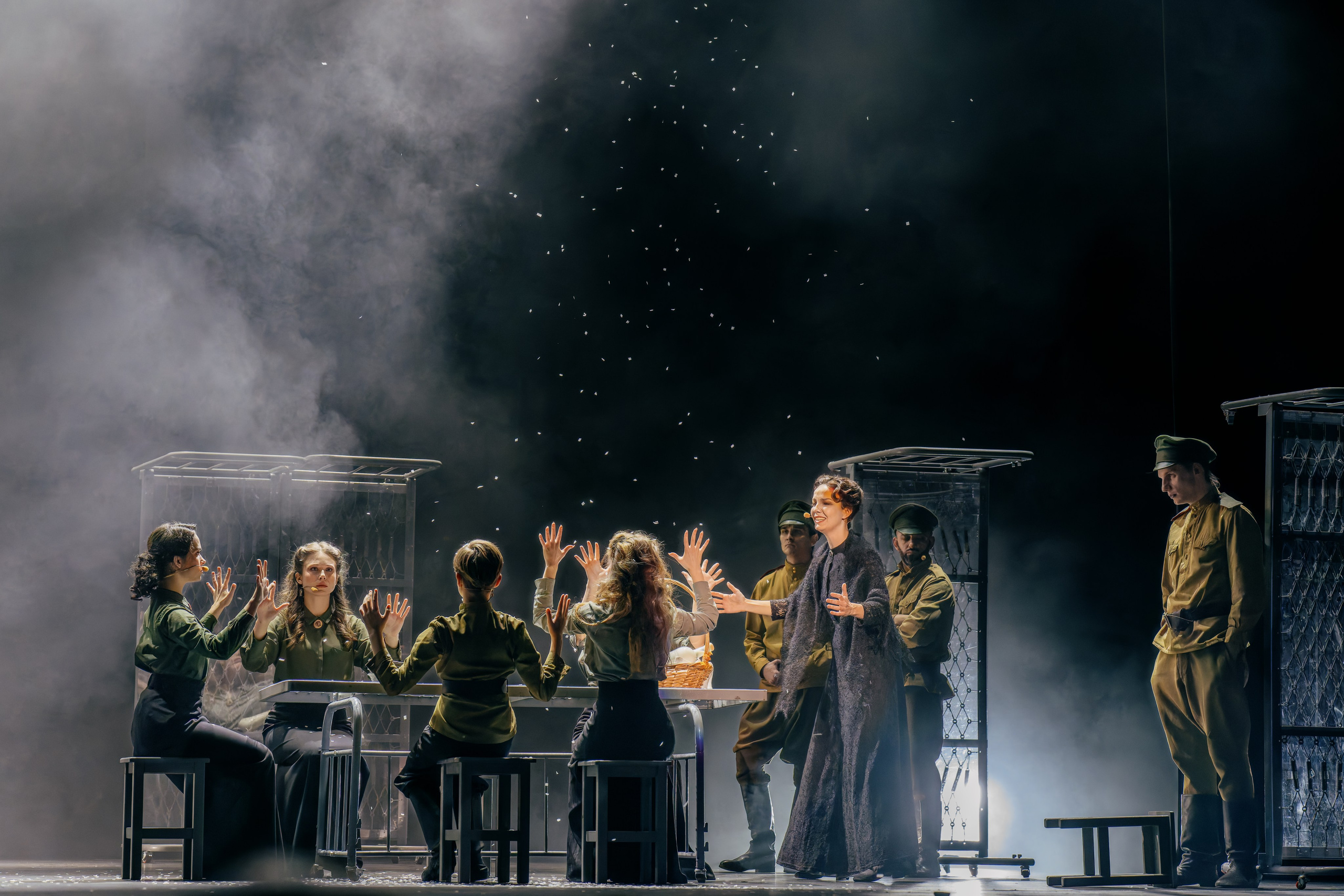 Театр Александра Рагулина: Последний Романовъ. Сайт фотографа Сергея Абрамова