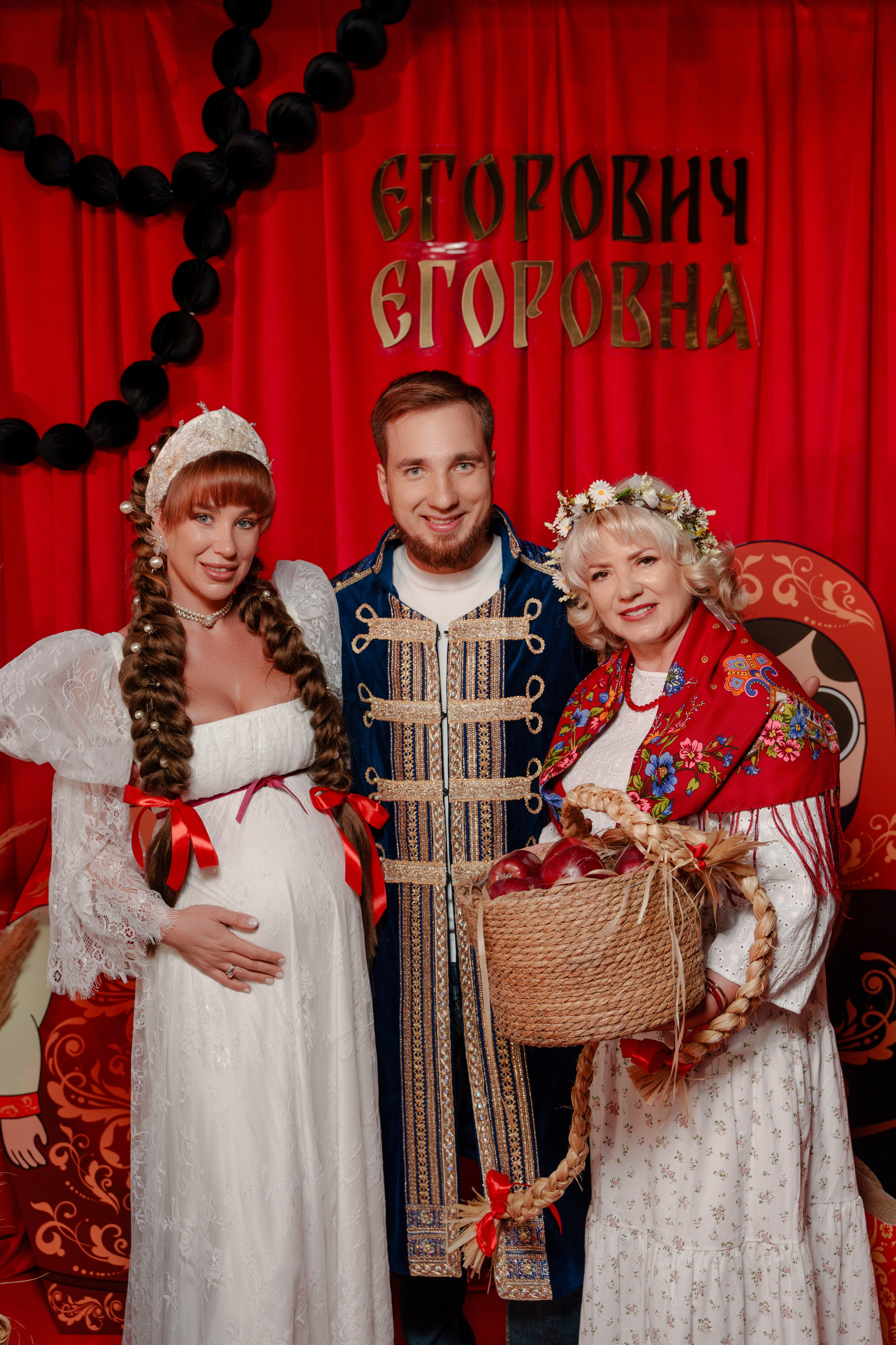 Репортажный фотограф на гендер пати в славянском стиле в Москве. Репортажный фотограф Москва Сергей Дружинин