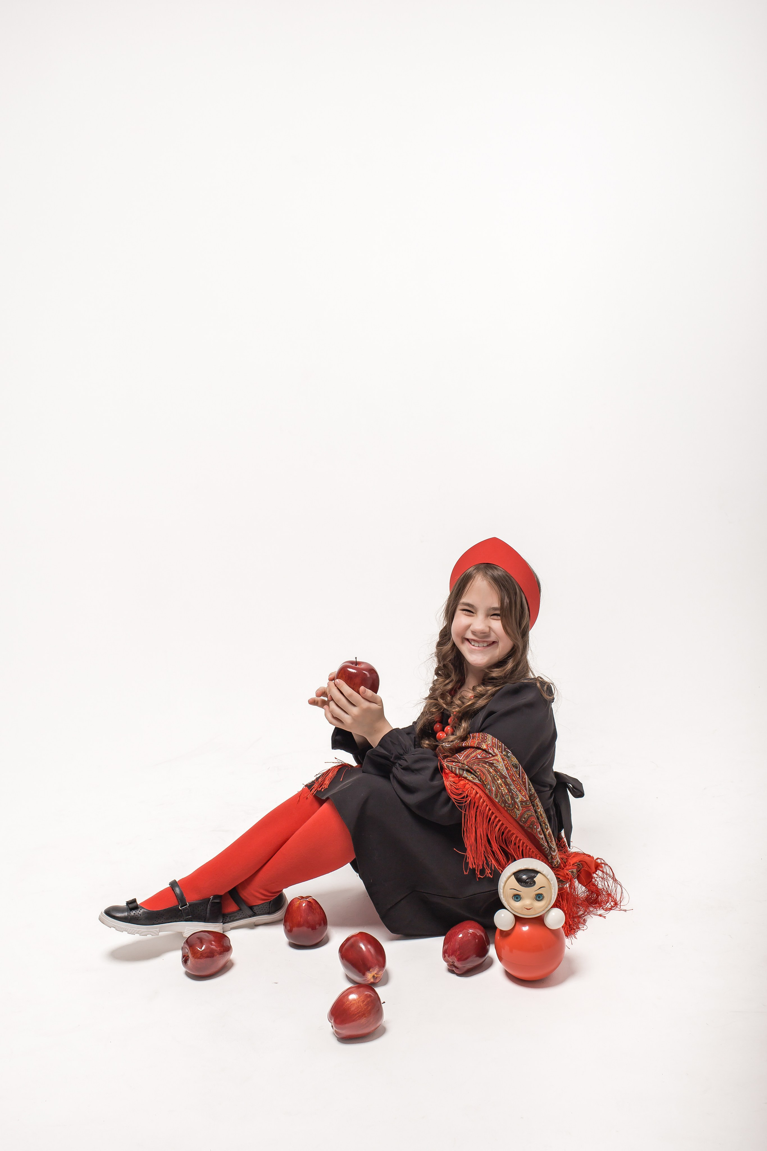 День рождение от 4 до 18 лет (на белом фоне). Детский семейный фотограф на первый годик город Новосибирск Дымова Светлана пакеты всё включено 1-3 года