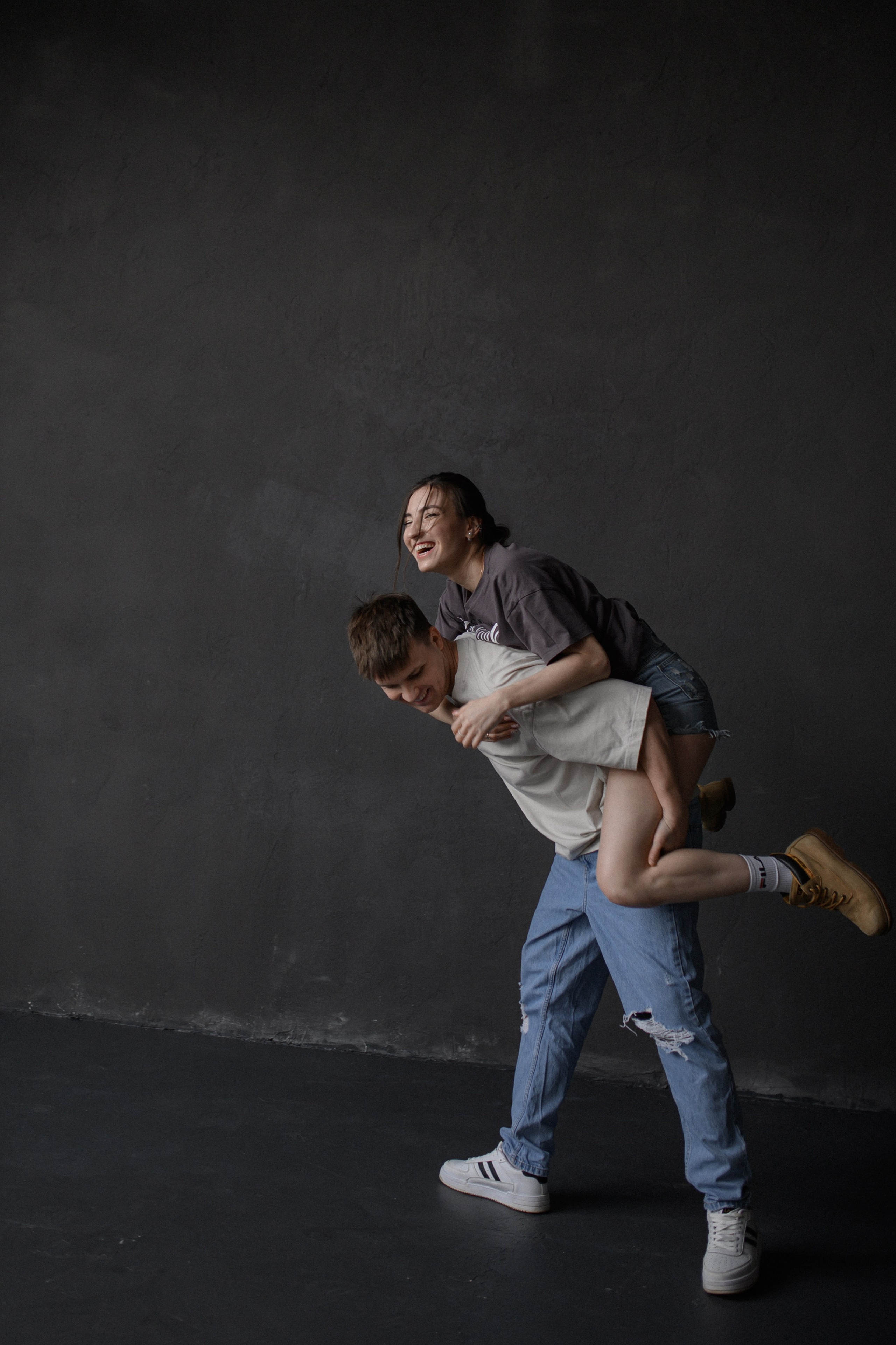 Оля и Антон. Www.ostermiller.ru