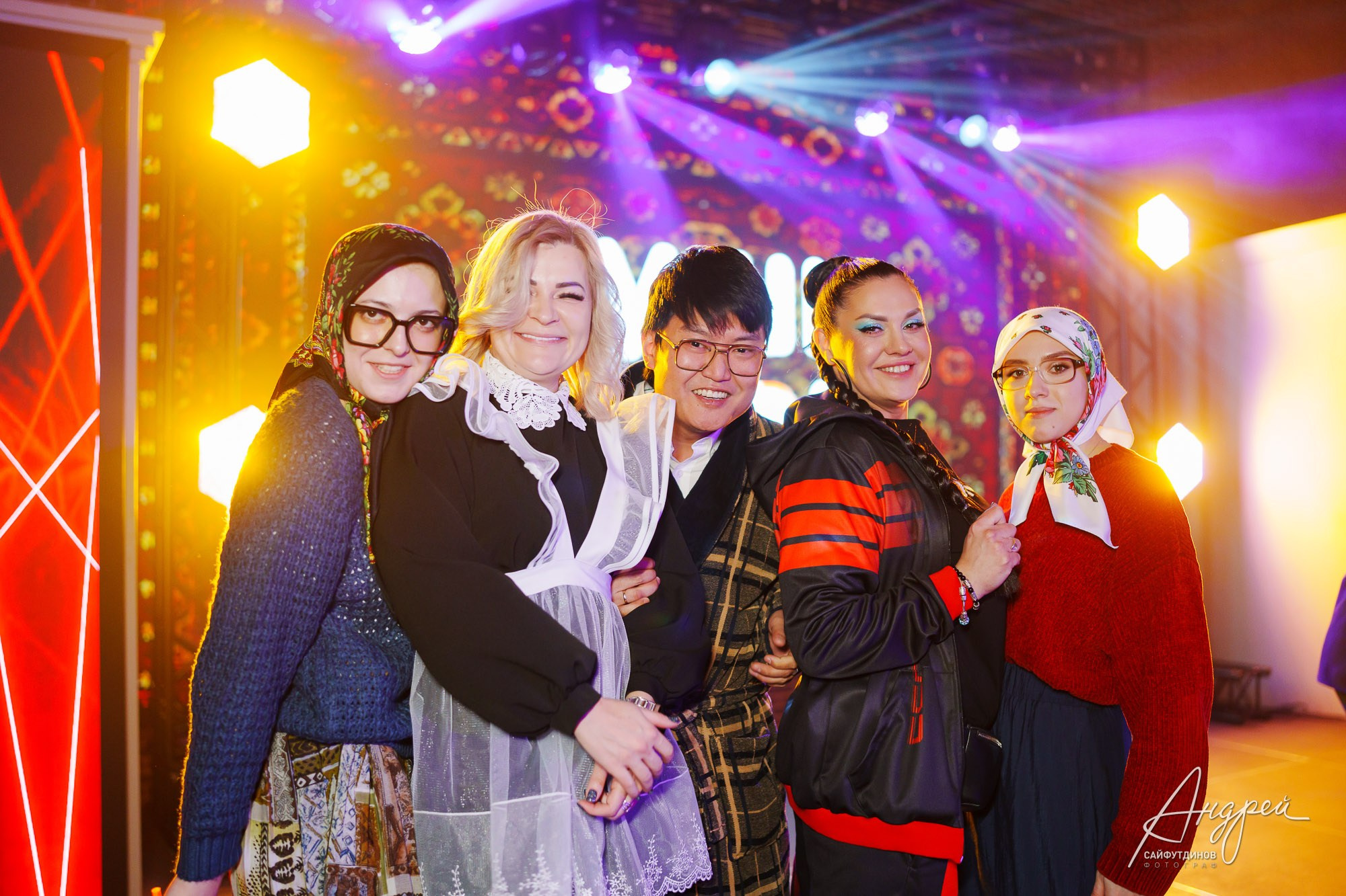 Корпоратив компании «Суши Даром». Тема праздника «Коммунальная квартира». Свадебный и семейный фотограф в Ростове-на-Дону. Андрей Сайфутдинов