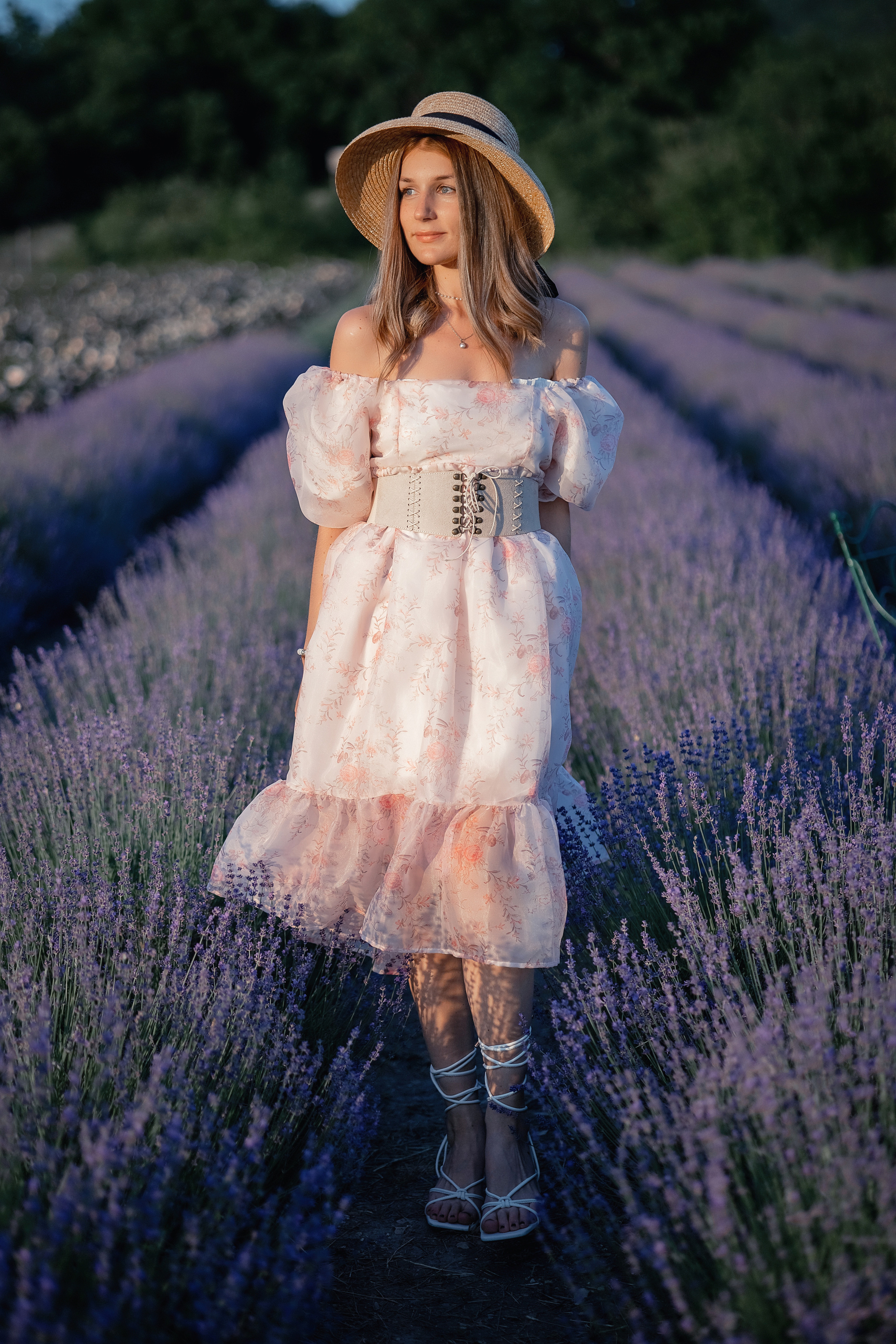 Яркая фотосессия в лаванде. Художественный фотограф Анапа Александра Долбикова