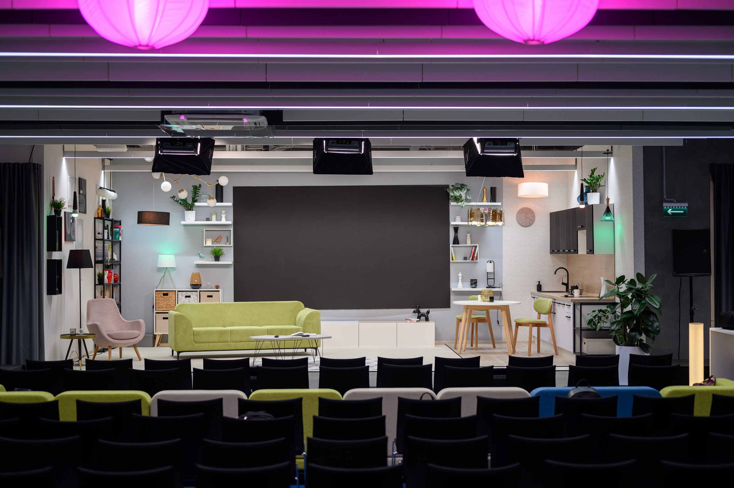 Фотосъемка конференции, спикеров, участников и деловой программы мероприятия