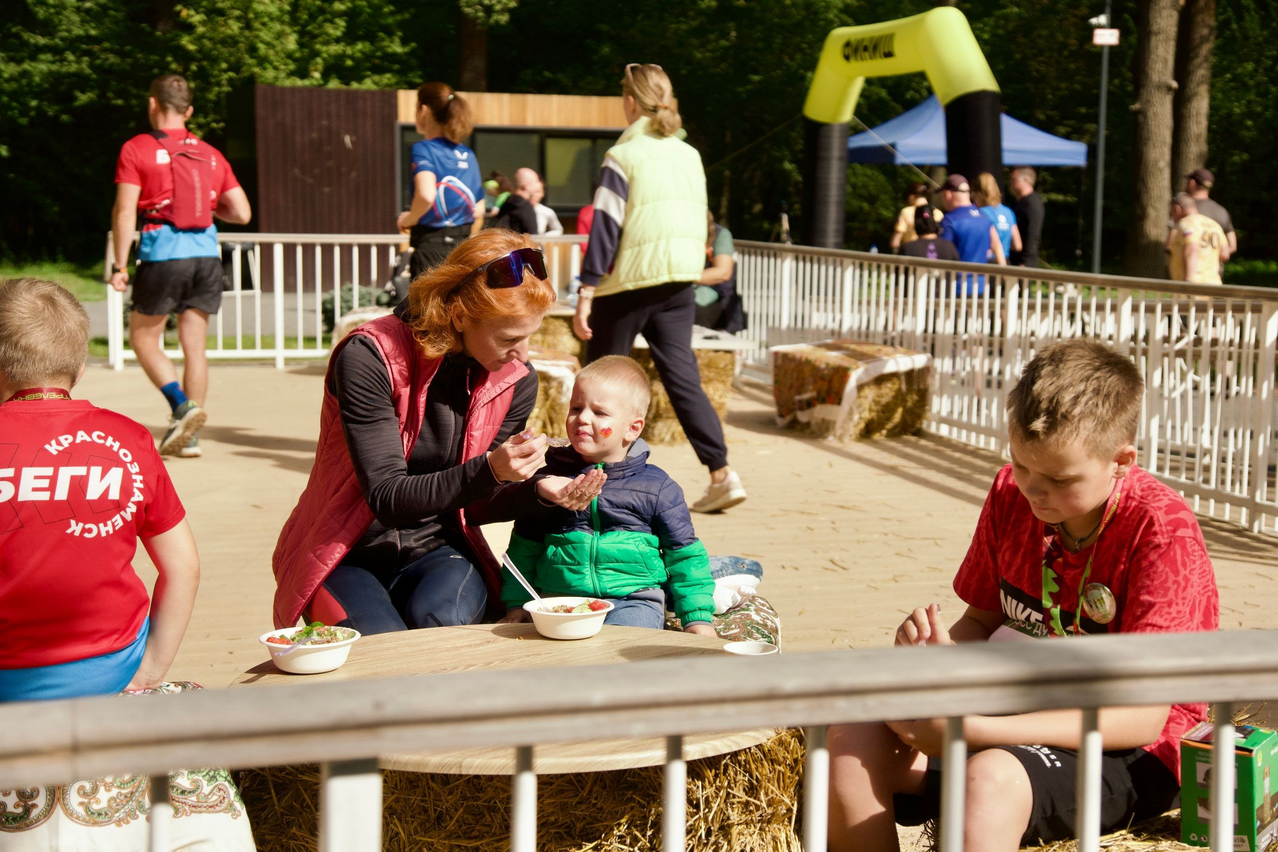 Забег в парке «Дубки». Кафе «БЕЛКА НАШЕПТАЛА». Ну оооочень концептуальное кафе