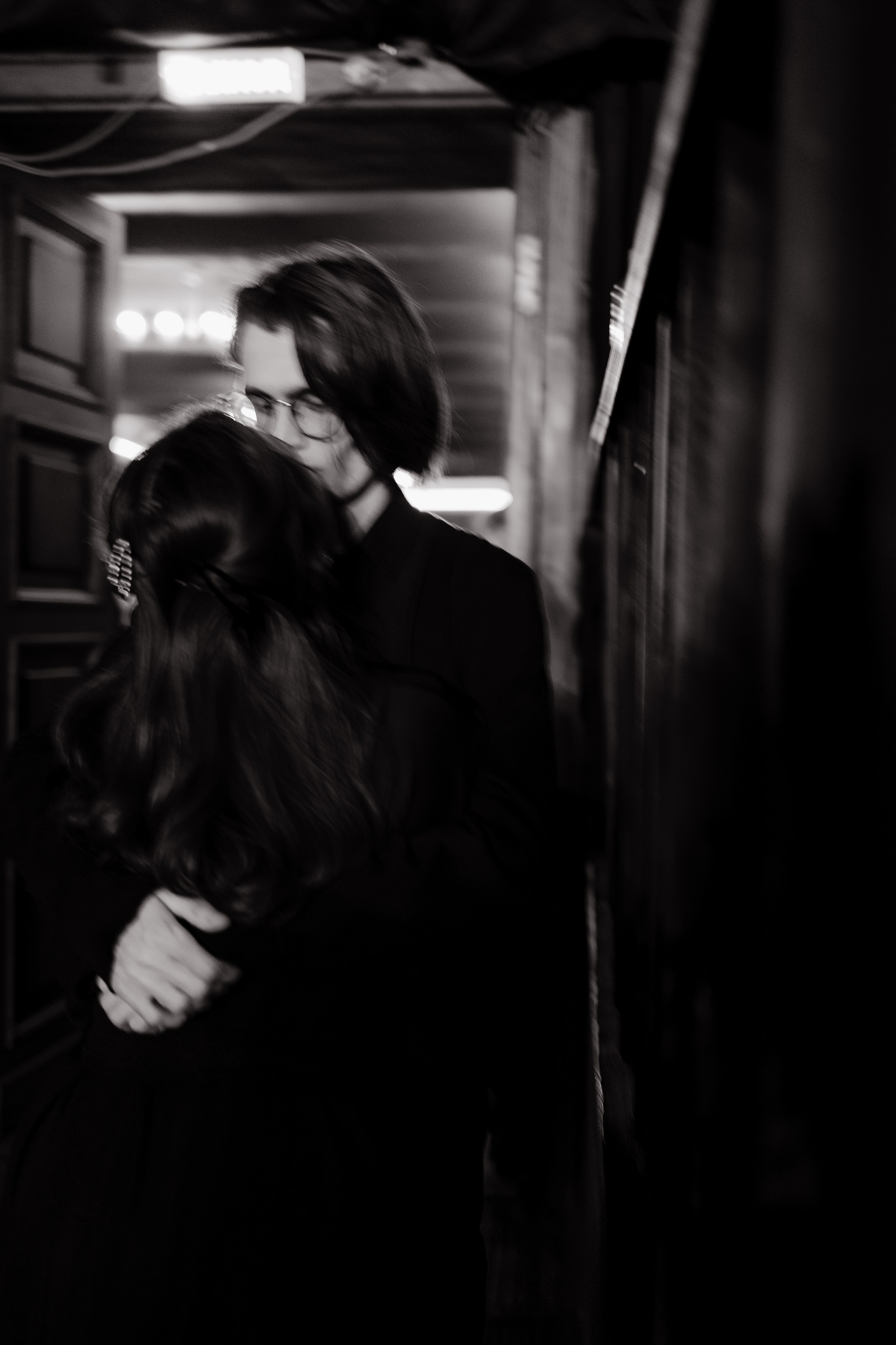 Бонд с кнопкой. Gorsvet.ph